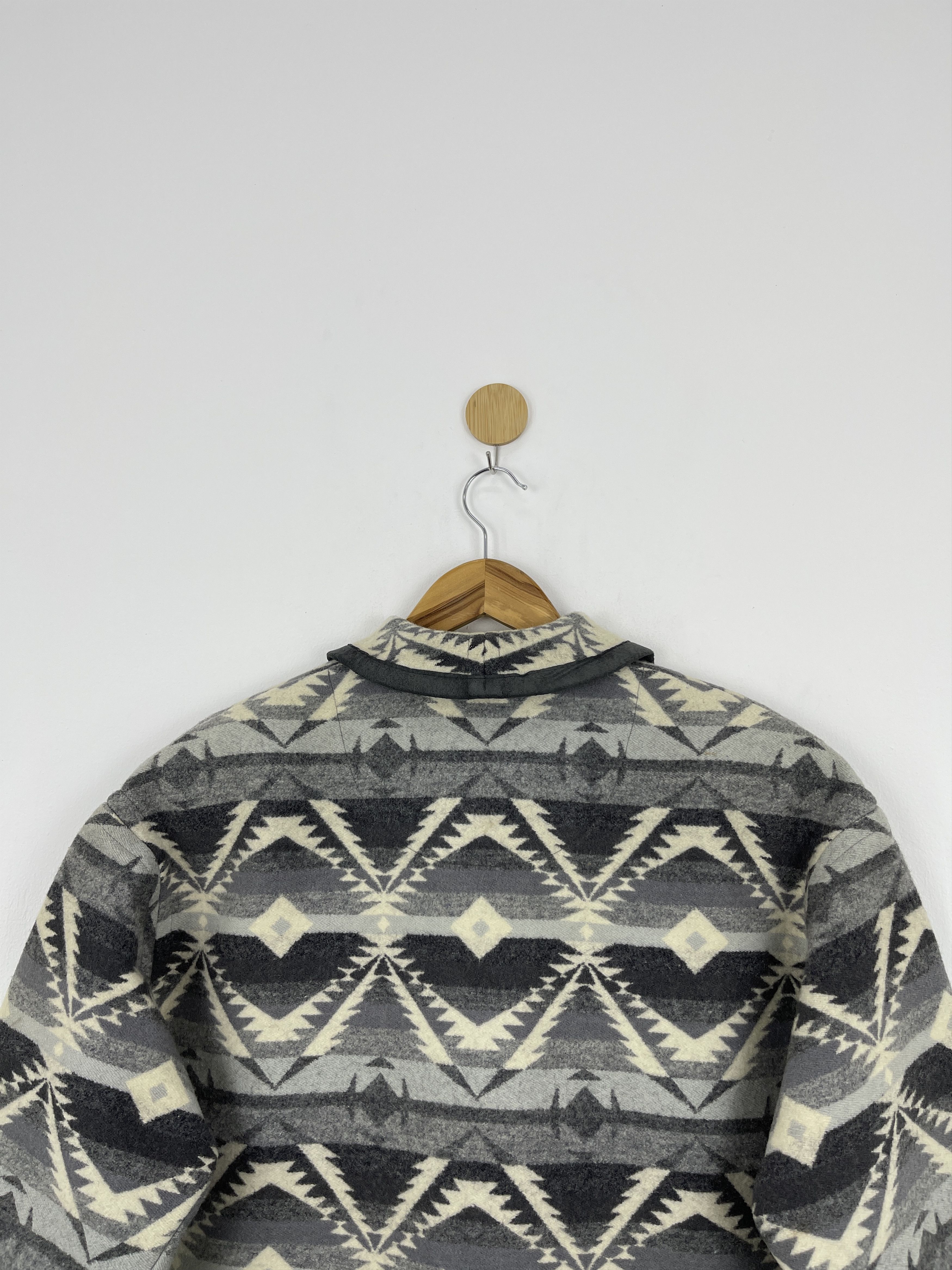 Pendleton Vintage Pendleton Navajo Rare Design Jacket JA0043 Size US S / EU 44-46 / 1 - 4 Thumbnail