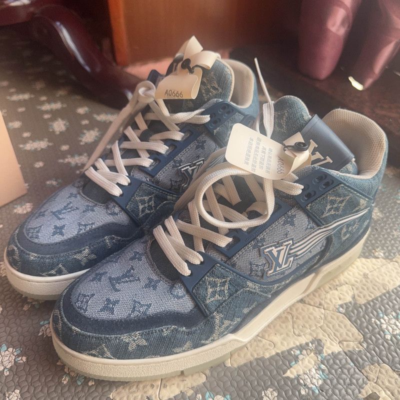 Louis Vuitton Louis Vuitton Vintage Denim Trainer Sneakers for Men 0079 Size US 8.5 / EU 41-42 - 1 Thumbnail