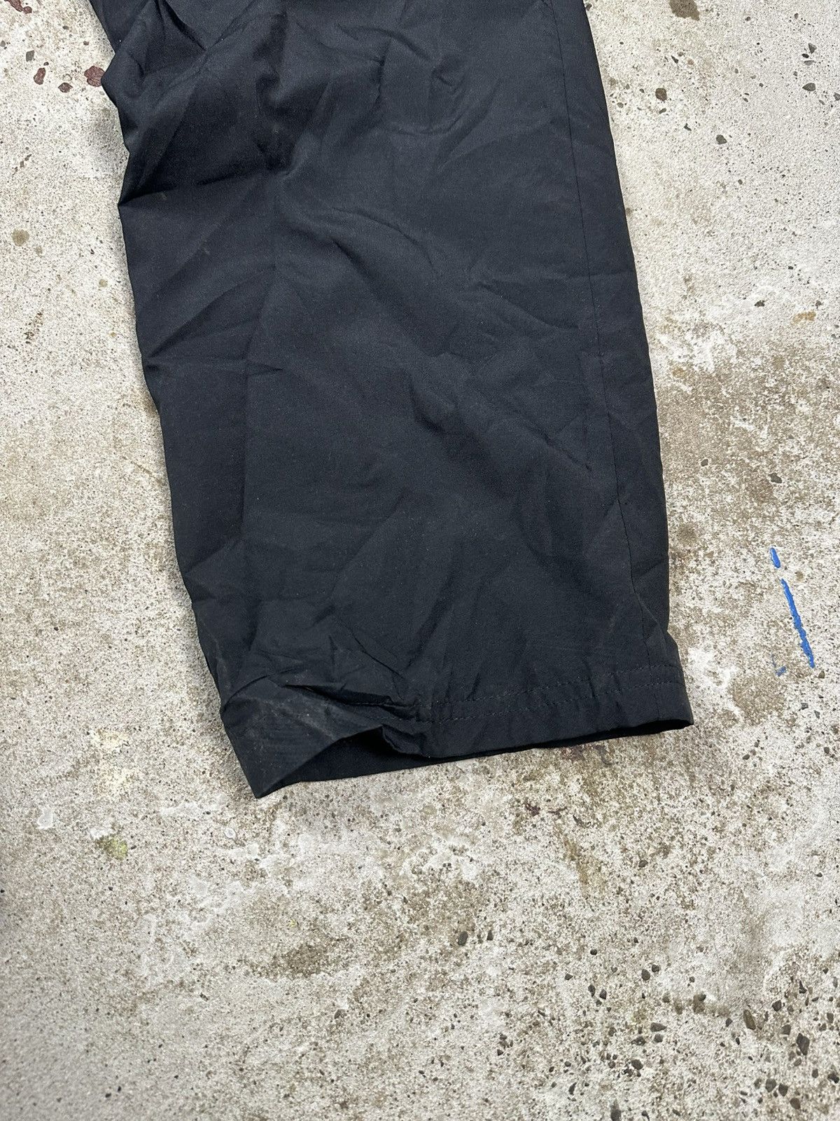 Nike Vintage Nike Black Track Pants Swoosh y2k Size US 34 / EU 50 - 10 Thumbnail