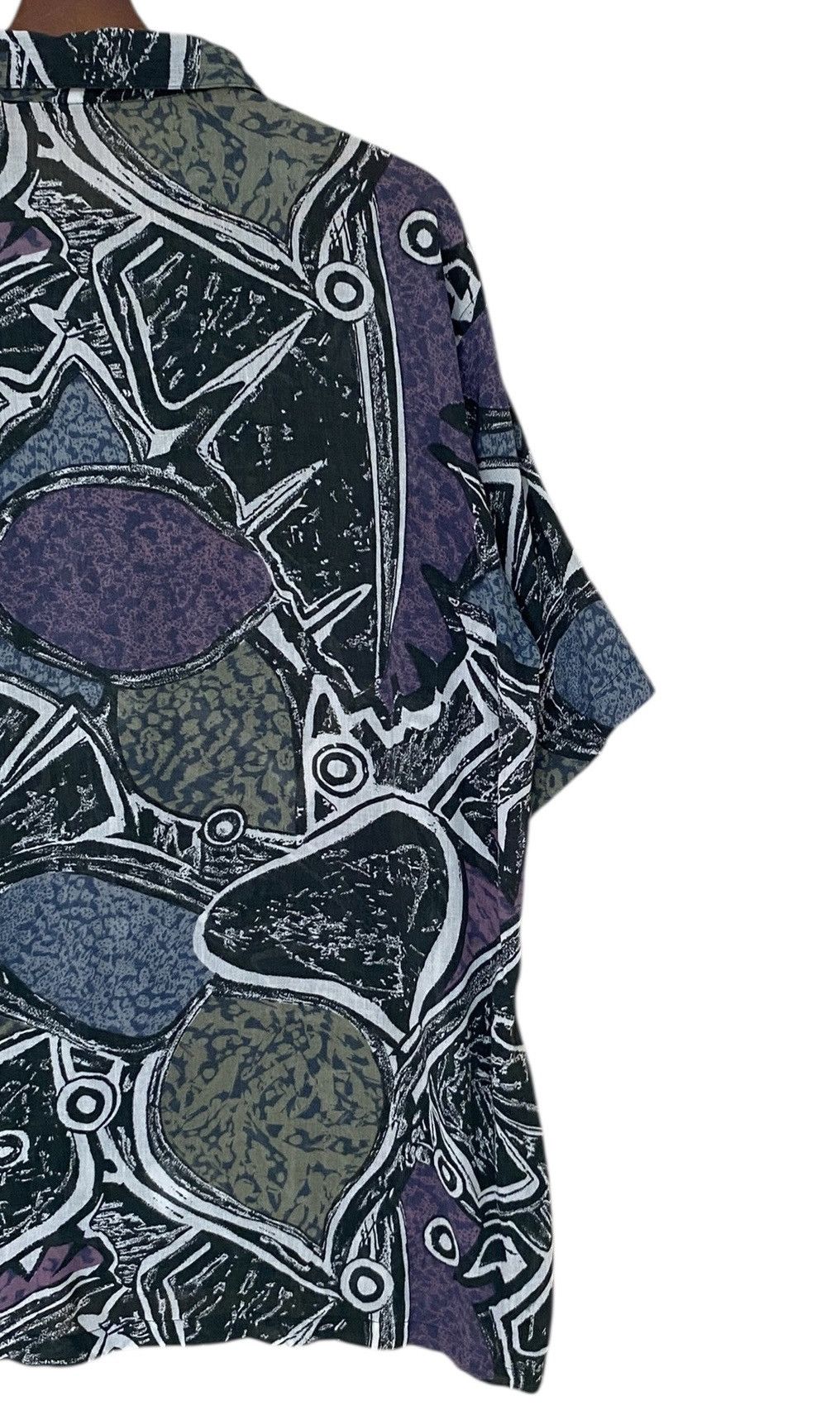 Pierre Balmain × Vintage Vintage Brand Pierre Balmain Silk Shirt 1990s Size US L / EU 52-54 / 3 - 6 Thumbnail