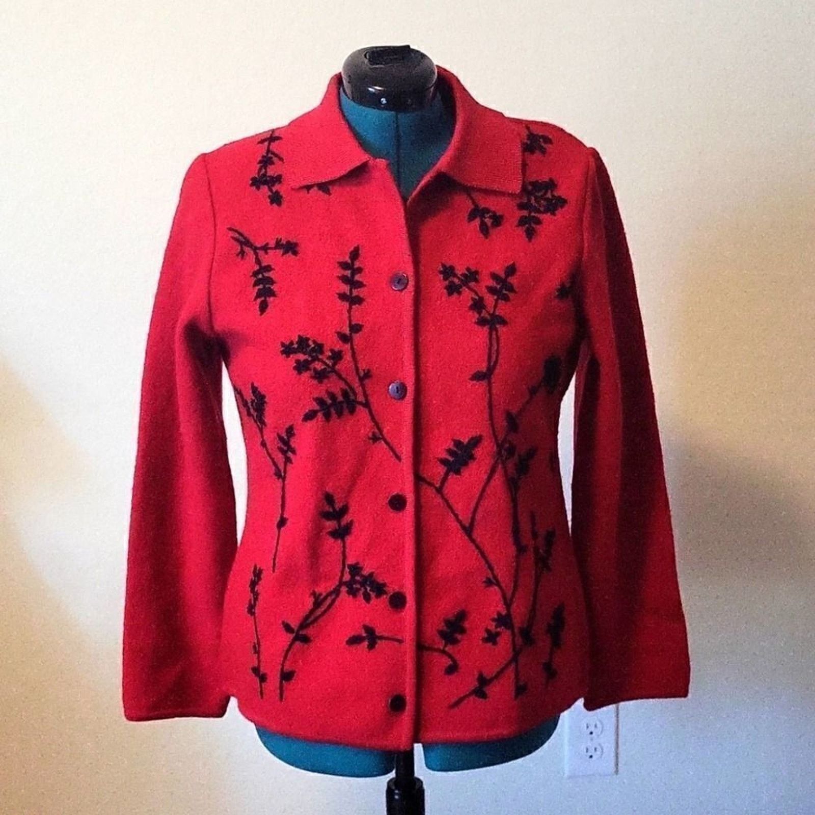 The Unbranded Brand Moonlight Bay Red Wool Jacket M Hand Embroidered Beaded Size M / US 6-8 / IT 42-44 - 3 Thumbnail