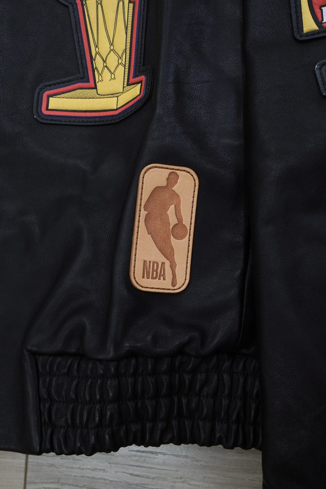 Louis Vuitton Louis Vuitton x NBA Logos Leather Hero Jacket 🏀🏆 Size US L / EU 52-54 / 3 - 12 Thumbnail