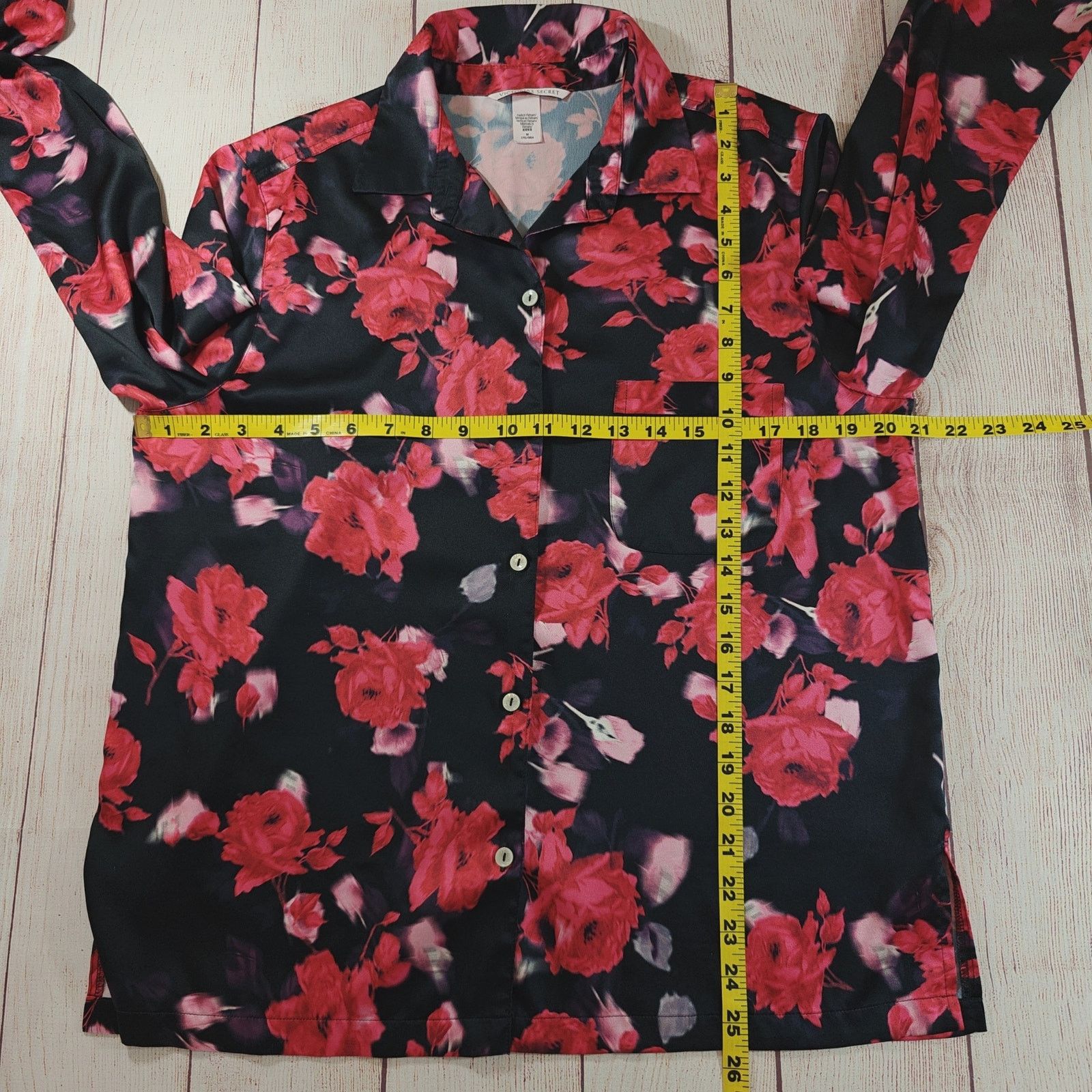 Victoria's Secret Victoria's Secret satin rose floral pajama top sz M Size ONE SIZE - 7 Thumbnail
