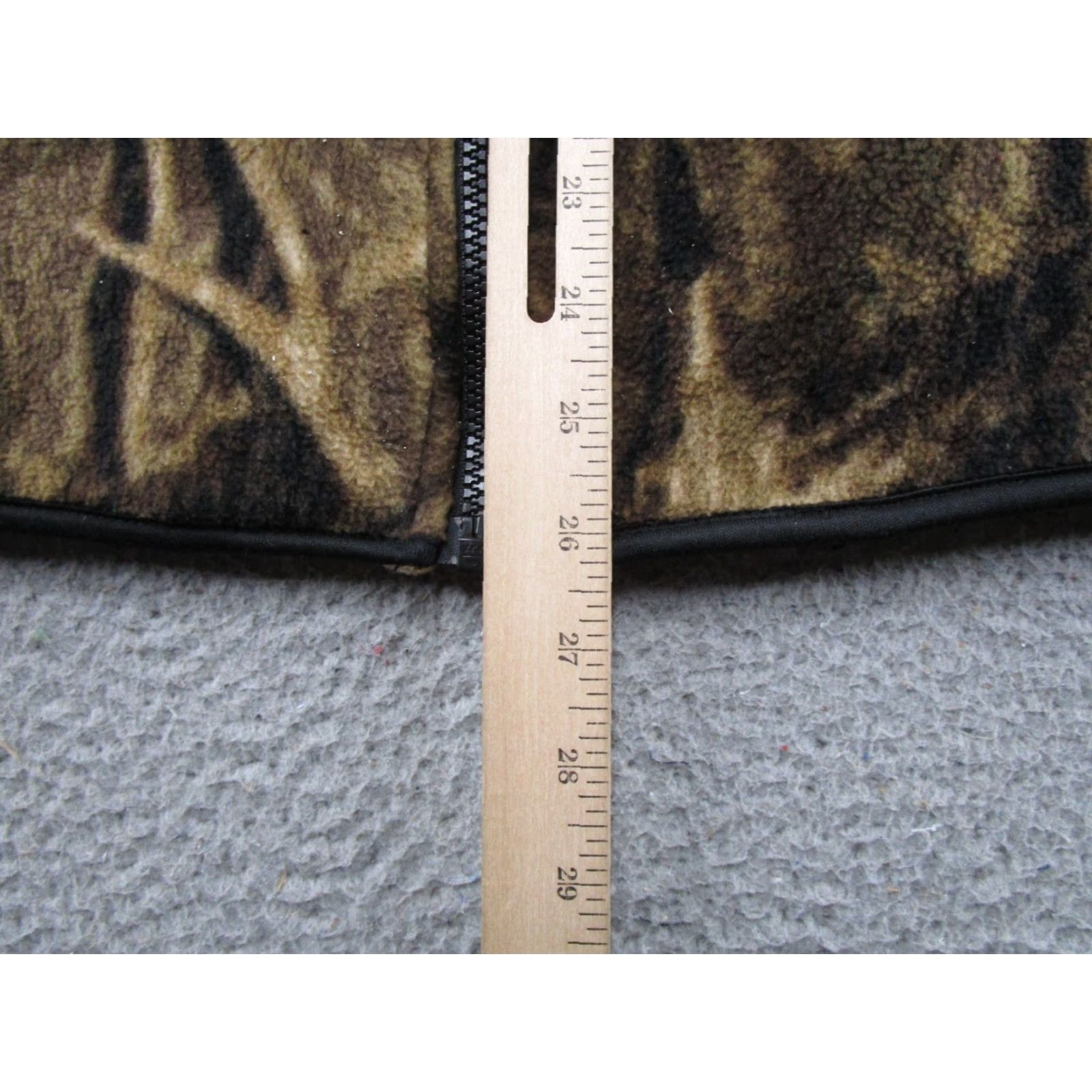 Vintage VINTAGE North River Outfitters AOP All Over Print Whitetail Deer Fleece Zip Hoodie SZ M Size US M / EU 48-50 / 2 - 6 Thumbnail