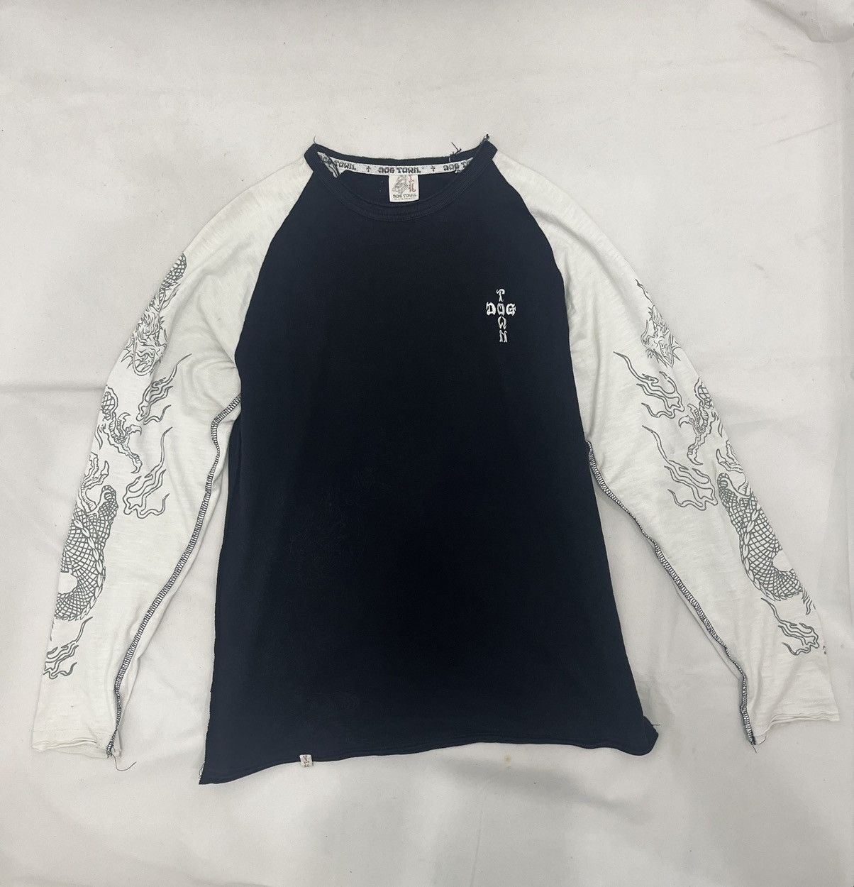 Japanese Brand DOGTOWN BLACK DRAGON RAGLAN SUKAJAN ART GRAPHIC TEE Size US XL / EU 56 / 4 - 1 Thumbnail