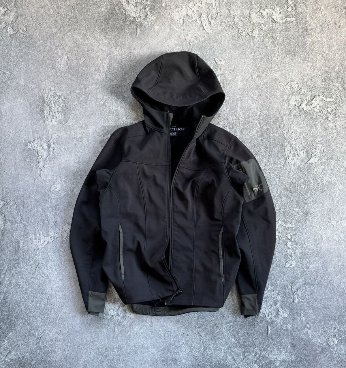 Arc'teryx Arc’teryx L Wmns zip hooded jacket softshell windbreaker Size L / US 10 / IT 46 - 1 Thumbnail
