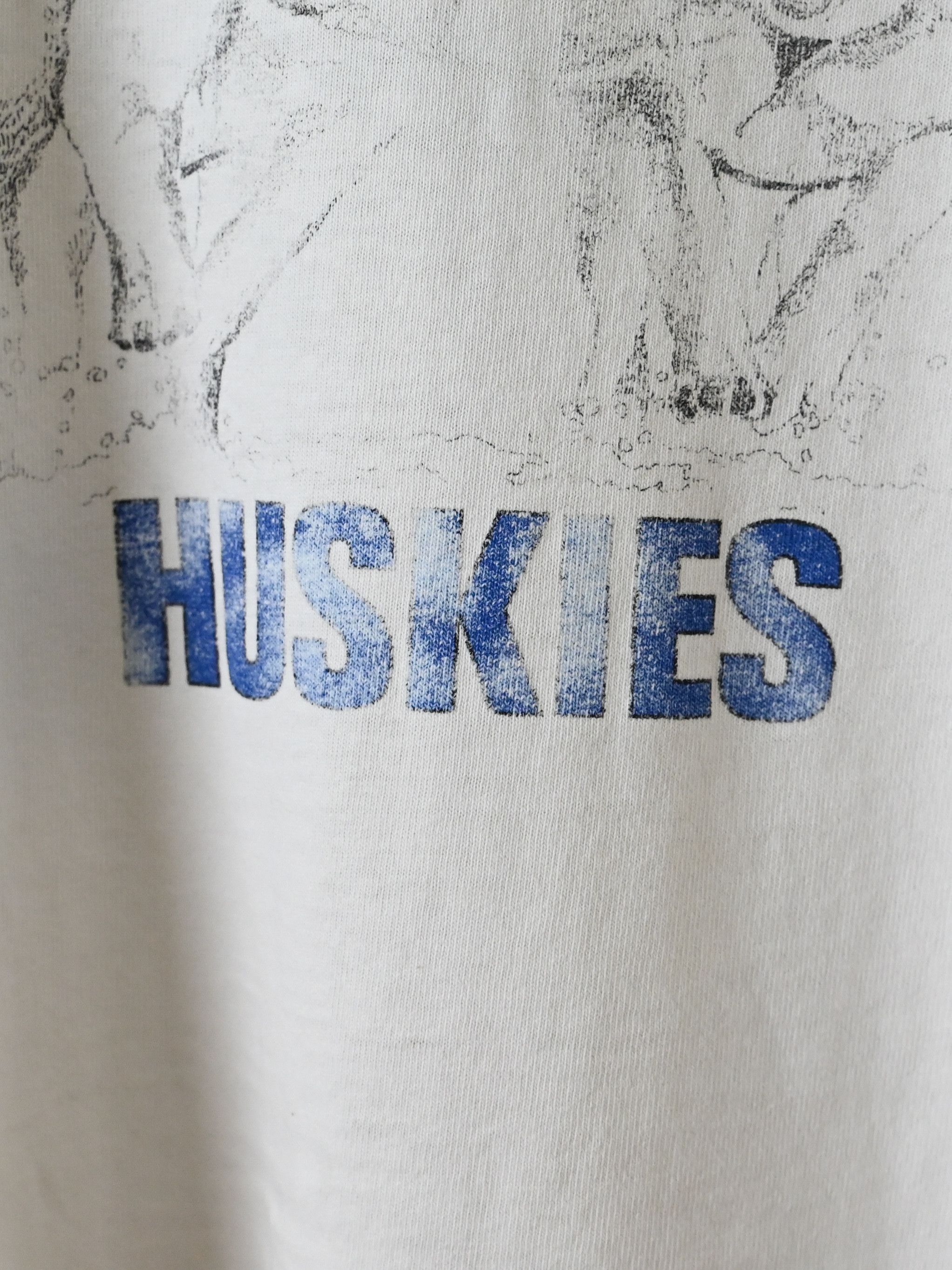 Vintage Absolut Huskies Tee Size US L / EU 52-54 / 3 - 6 Thumbnail