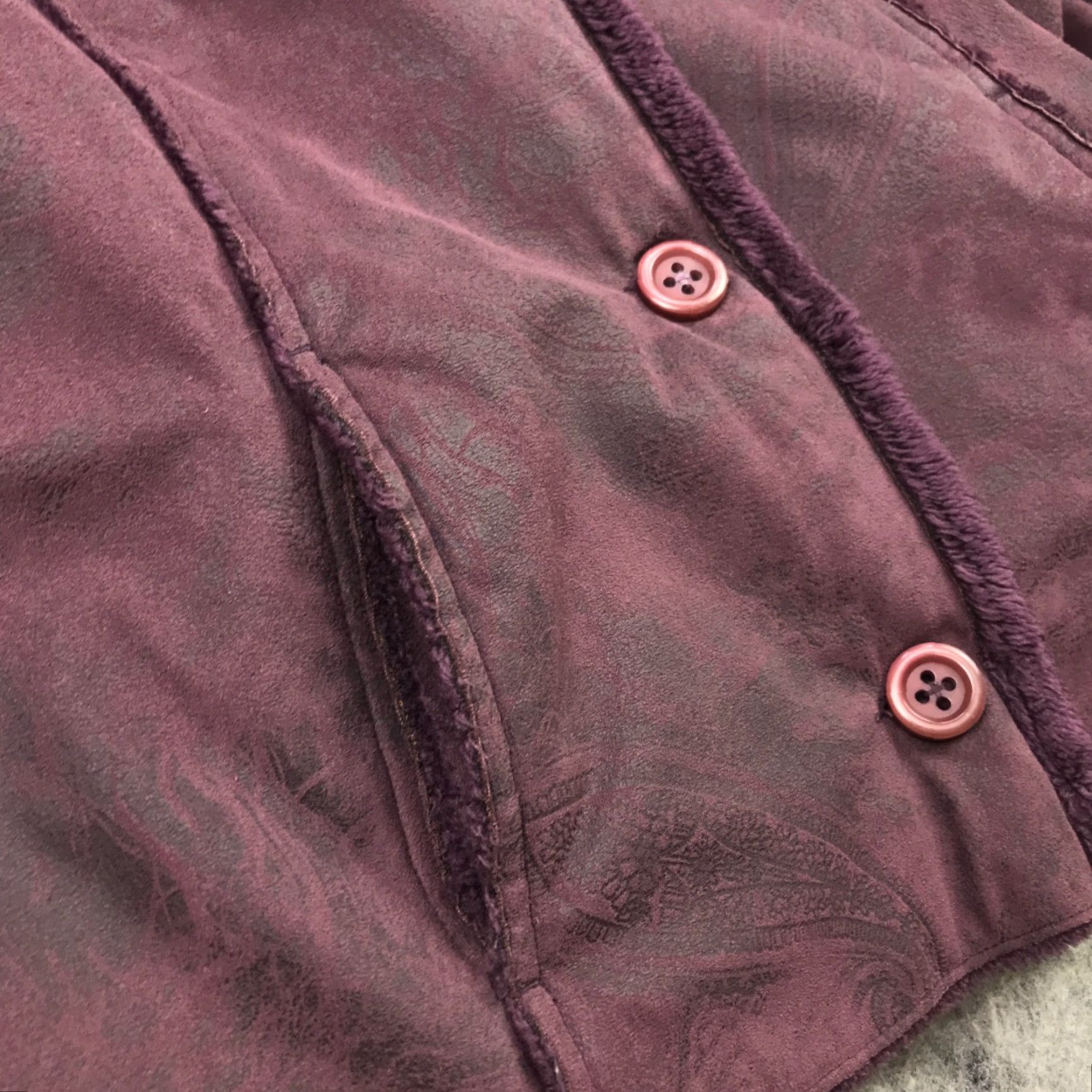 Vintage Cabela's Dick Idol Womens Jacket Medium Maroon Faux Suede Faux Fur Lining Paisley Pattern Button Up Casual Jacket Womens M Purple/Maroon Size M / US 6-8 / IT 42-44 - 5 Thumbnail