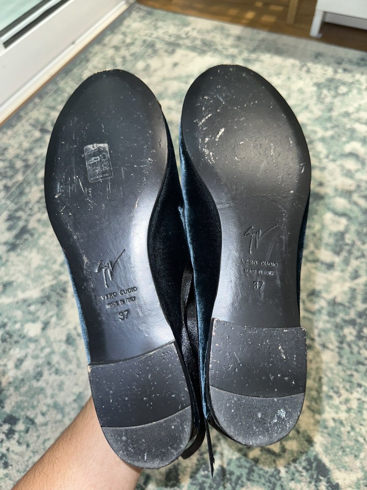 Giuseppe Zanotti Giuseppe Zanotti Black Velvet Metal Cap Toe Oxfords Size 37 Size US 7 / IT 37 - 13 Thumbnail