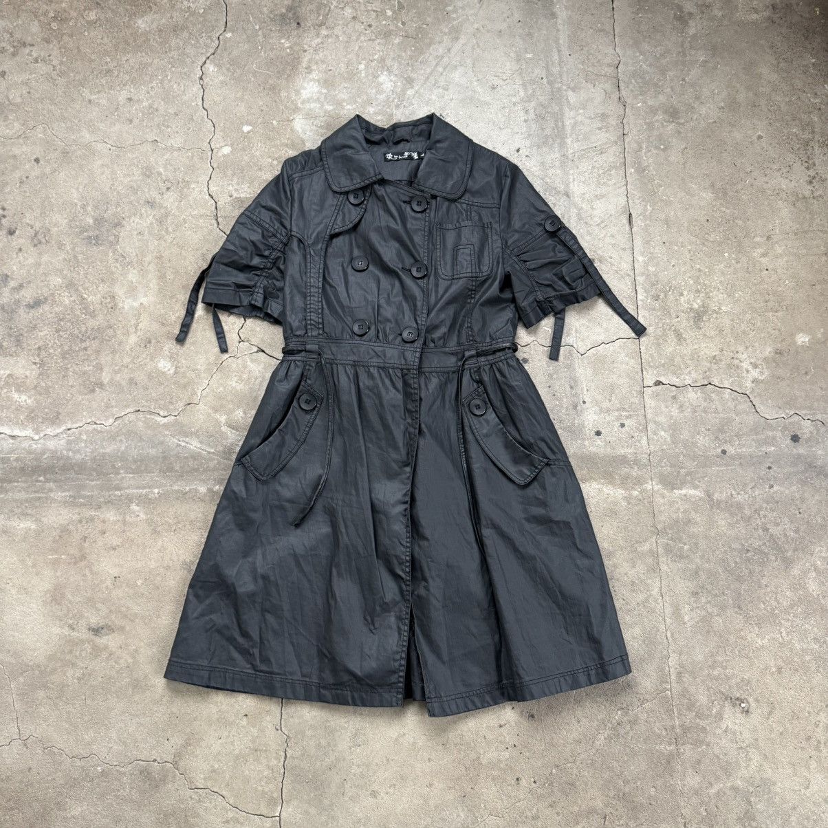 Japanese Brand Les Femmes Paris Babydoll Short Sleeve Wax Black Coat Size L / US 10 / IT 46 - 1 Thumbnail