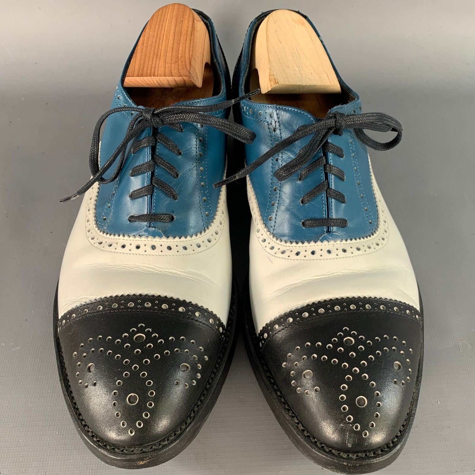 Robert Clergerie 9 Black White Blue Leather Perforated Spectator Lace-Up Size US 9 / EU 42 - 5 Thumbnail