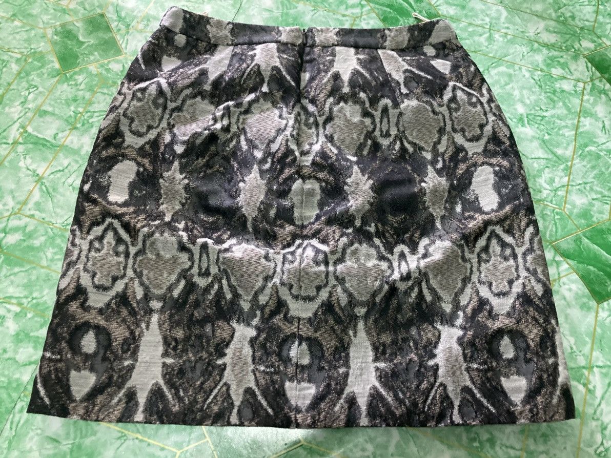 Max Mara MaxMara Mini Skirt Size 26" / US 2 / IT 38 - 2 Thumbnail
