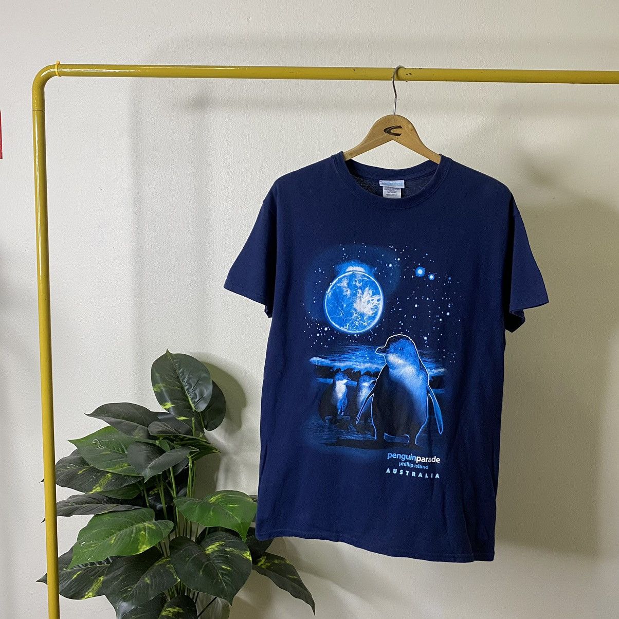 Habitat Vintage 2000s Penguin Parade Phillip Island Habitat Tee Size US M / EU 48-50 / 2 - 1 Thumbnail