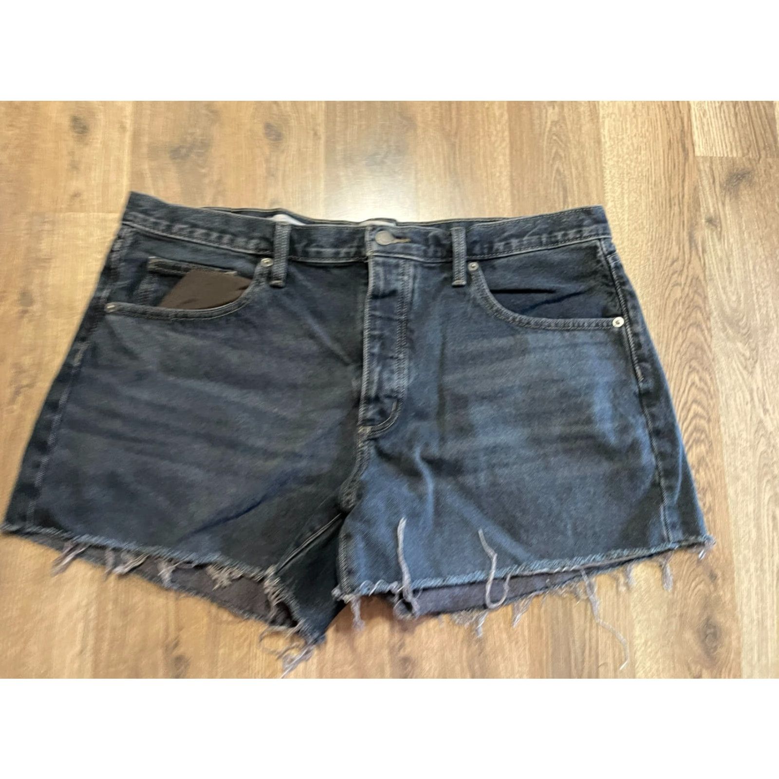 Vintage Universal Thread Shorts Women Size 16 Black Denim Cut-Off Solid University Modern Womens Size 38" / US 16 / IT 52 - 2 Thumbnail