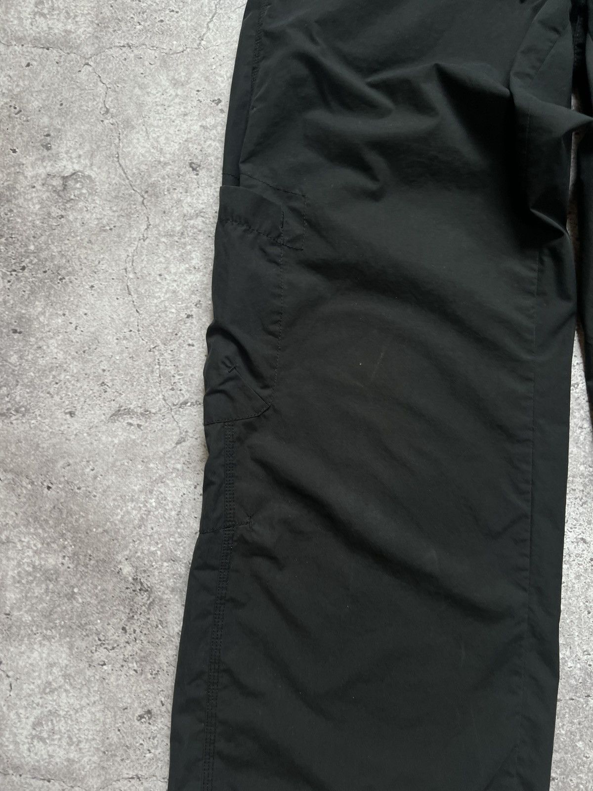 Vintage Vintage Nike Y2K Swoosh Cargo Pants Size 32" / US 10 / IT 46 - 6 Thumbnail