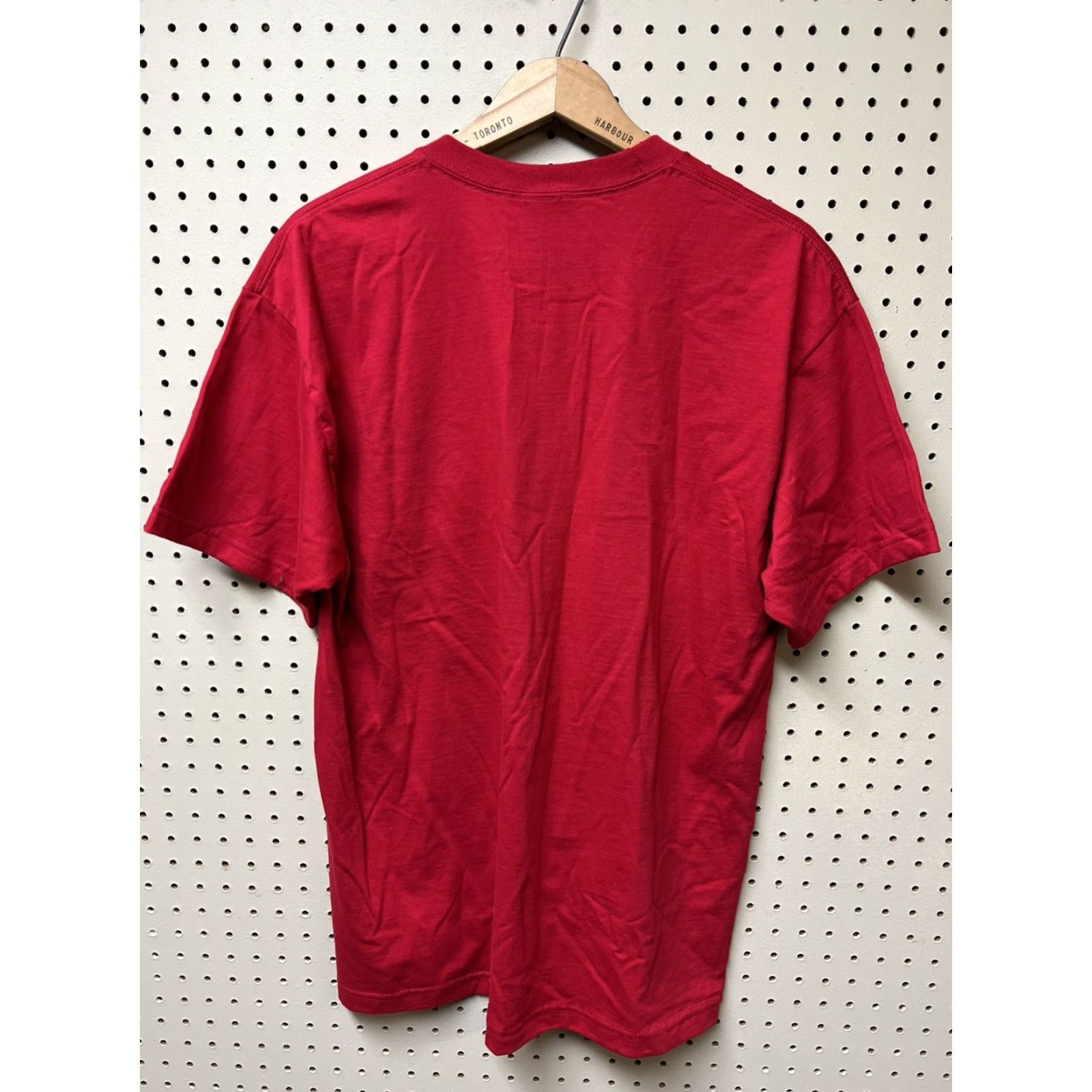 Hanes VINTAGE Hanes Red Pocket T-Shirt L Adult Red Short Sleeve Cotton Basic Tee Mens Size US L / EU 52-54 / 3 - 2 Thumbnail