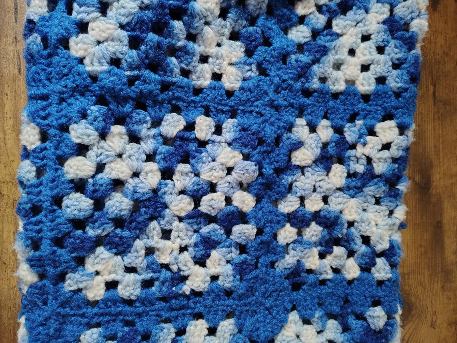 Team Cozy VTG Granny Crochet Knit Square Blue White hand made blanket Size ONE SIZE - 5 Thumbnail