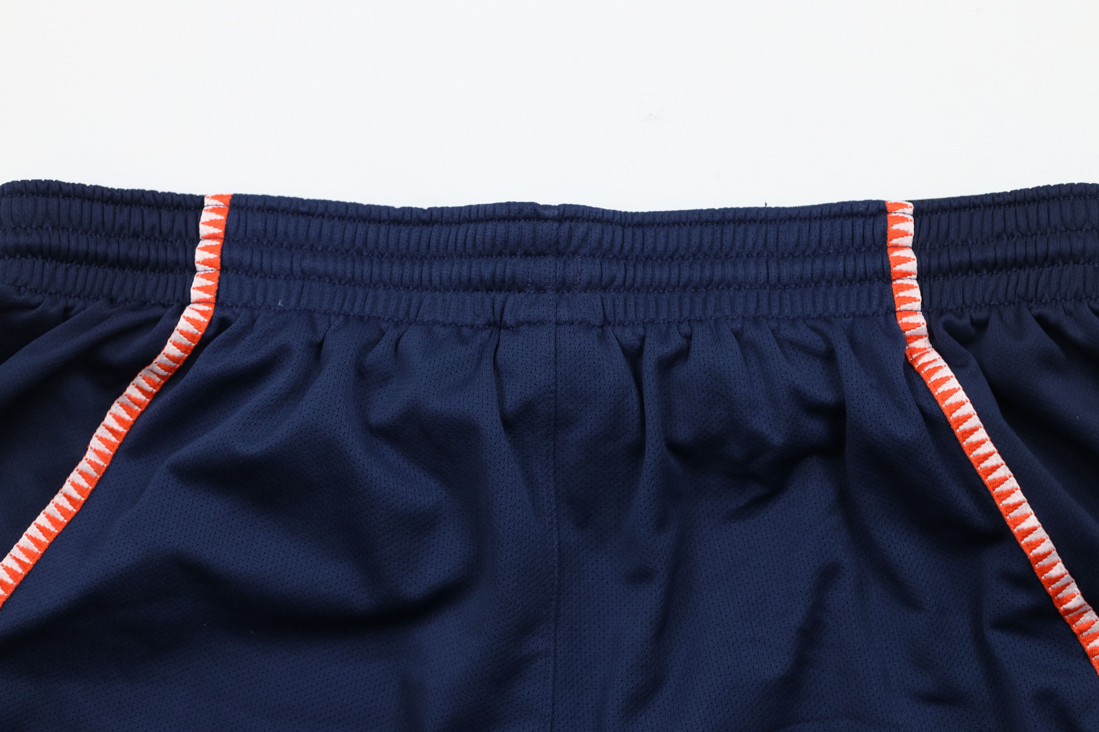 Nike × Vintage Nike Authentics Game Worn University of Illinois Shorts Size US 32 / EU 48 - 9 Thumbnail