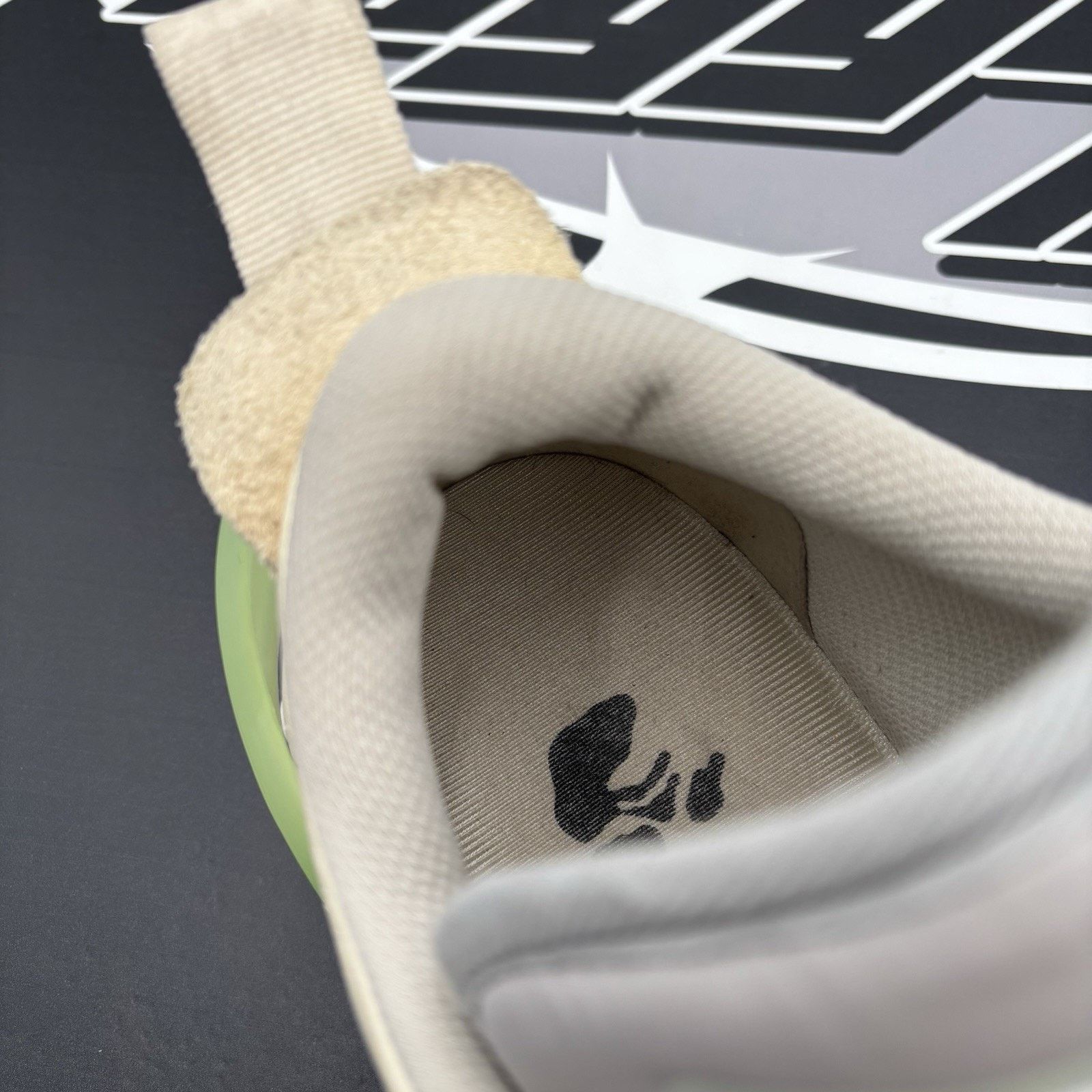 Off-White Off-White ODSY-2000 ' White, Green ' | SUPER CLEAN! Size US 12 / EU 45 - 7 Thumbnail