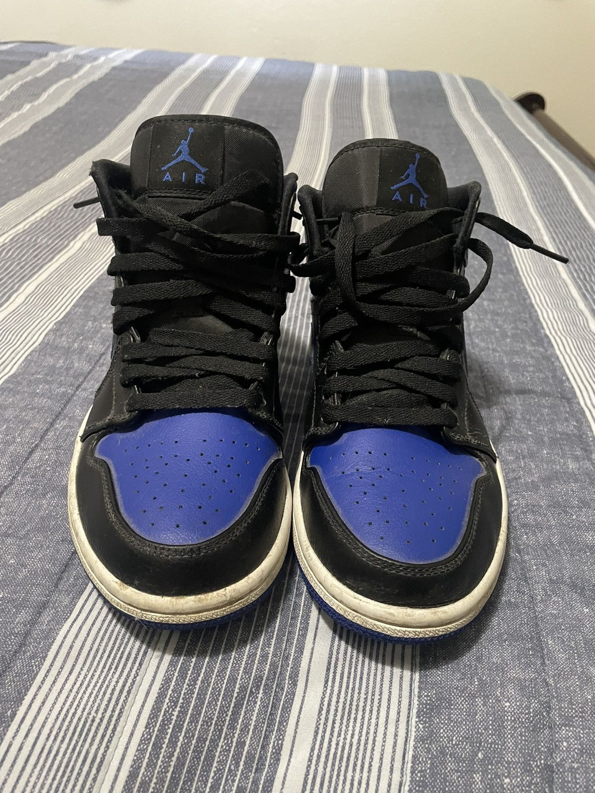 Jordan Brand × Nike Jordan 1 Mid Royal (2020) Size US 7.5 / EU 40-41 - 1 Thumbnail