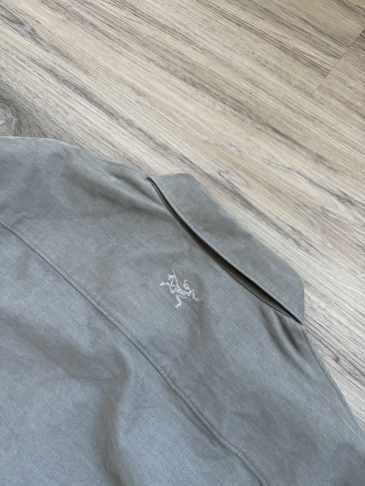 Arc'teryx Arc’teryx Micro Cord Button Up Shirt Size US XL / EU 56 / 4 - 3 Thumbnail