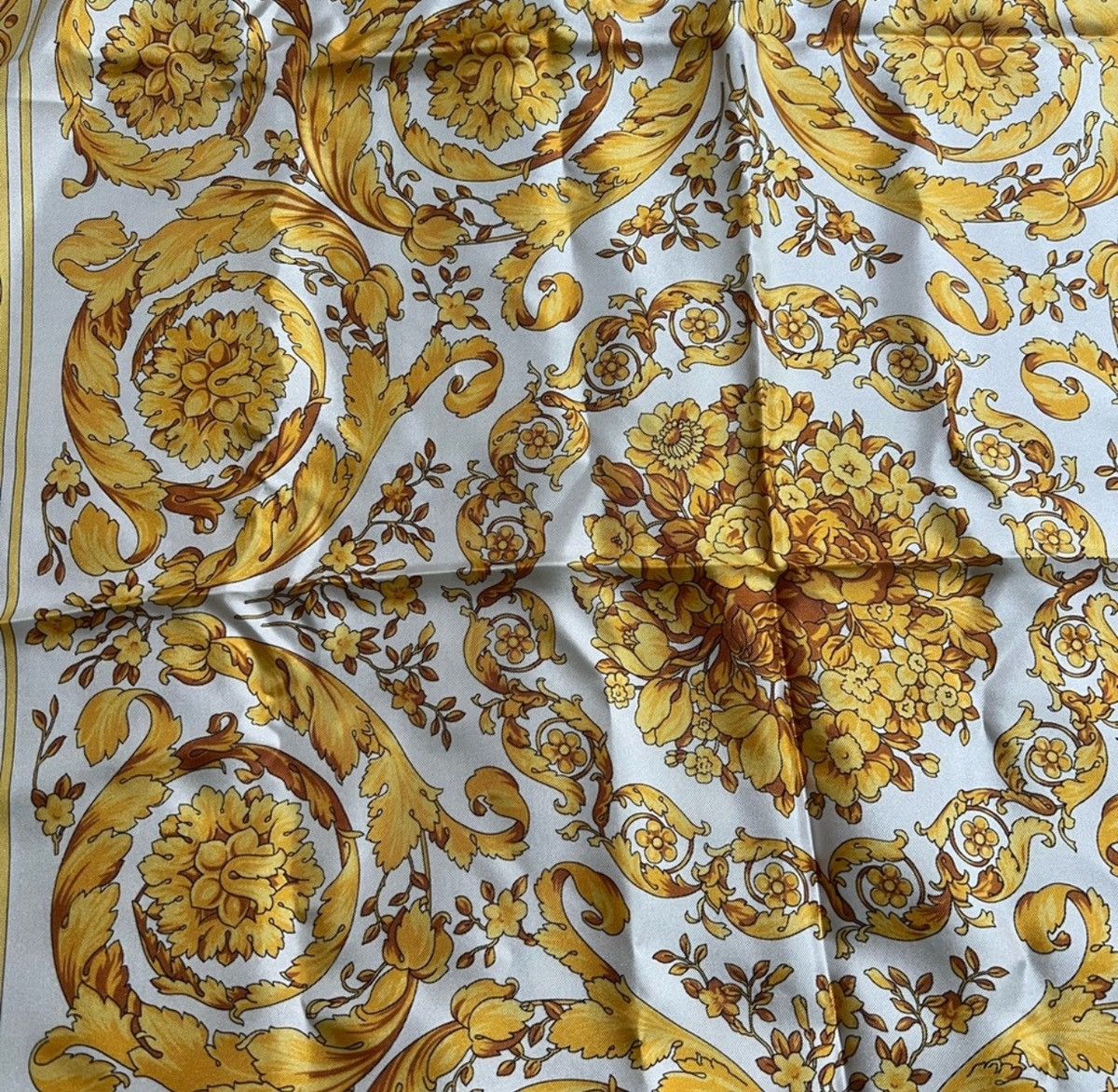 Versace Versace Medusa Scarf Size ONE SIZE - 1 Thumbnail