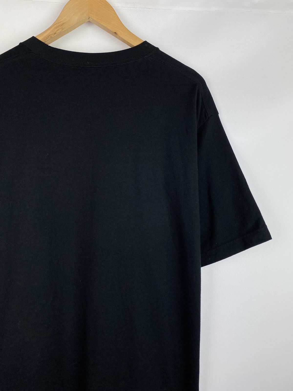 Uniqlo Uniqlo Billie Eilish Takashi Murakami Graphic T Shirt Size L Size US L / EU 52-54 / 3 - 12 Thumbnail
