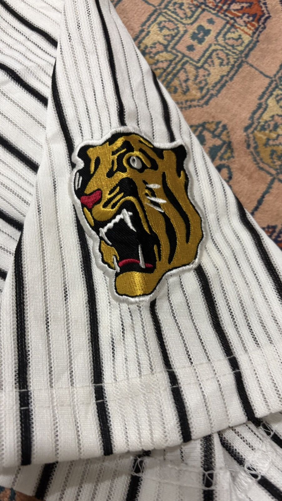 Japanese Brand Vtg Hanshin Tigers Japan Baseball Jersey #39 Akihiro Yano Size US L / EU 52-54 / 3 - 5 Thumbnail