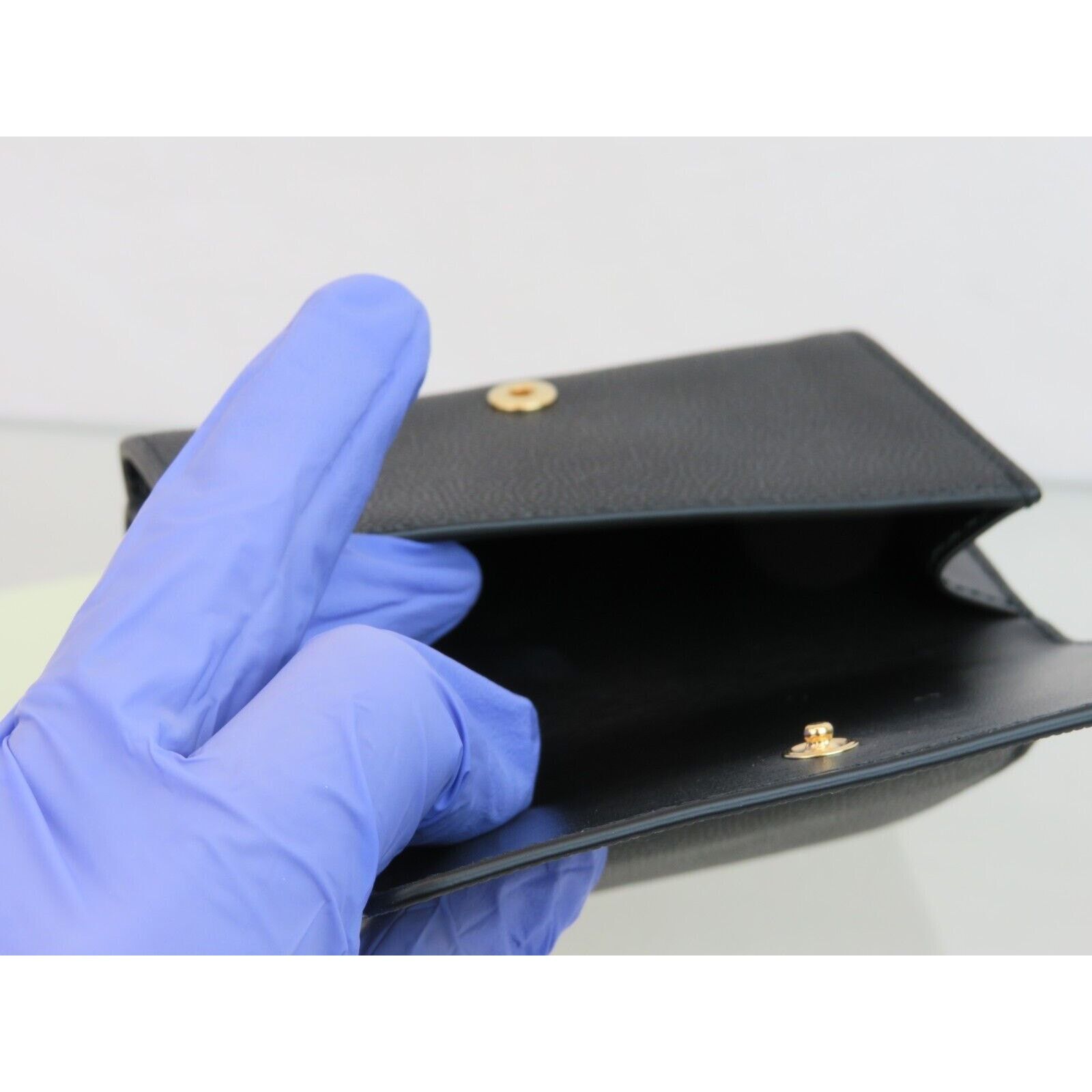 Burberry BURBERRY LARK BLACK LEATHER GOLD TB LOGO TRIFOLD WALLET Size ONE SIZE - 6 Thumbnail