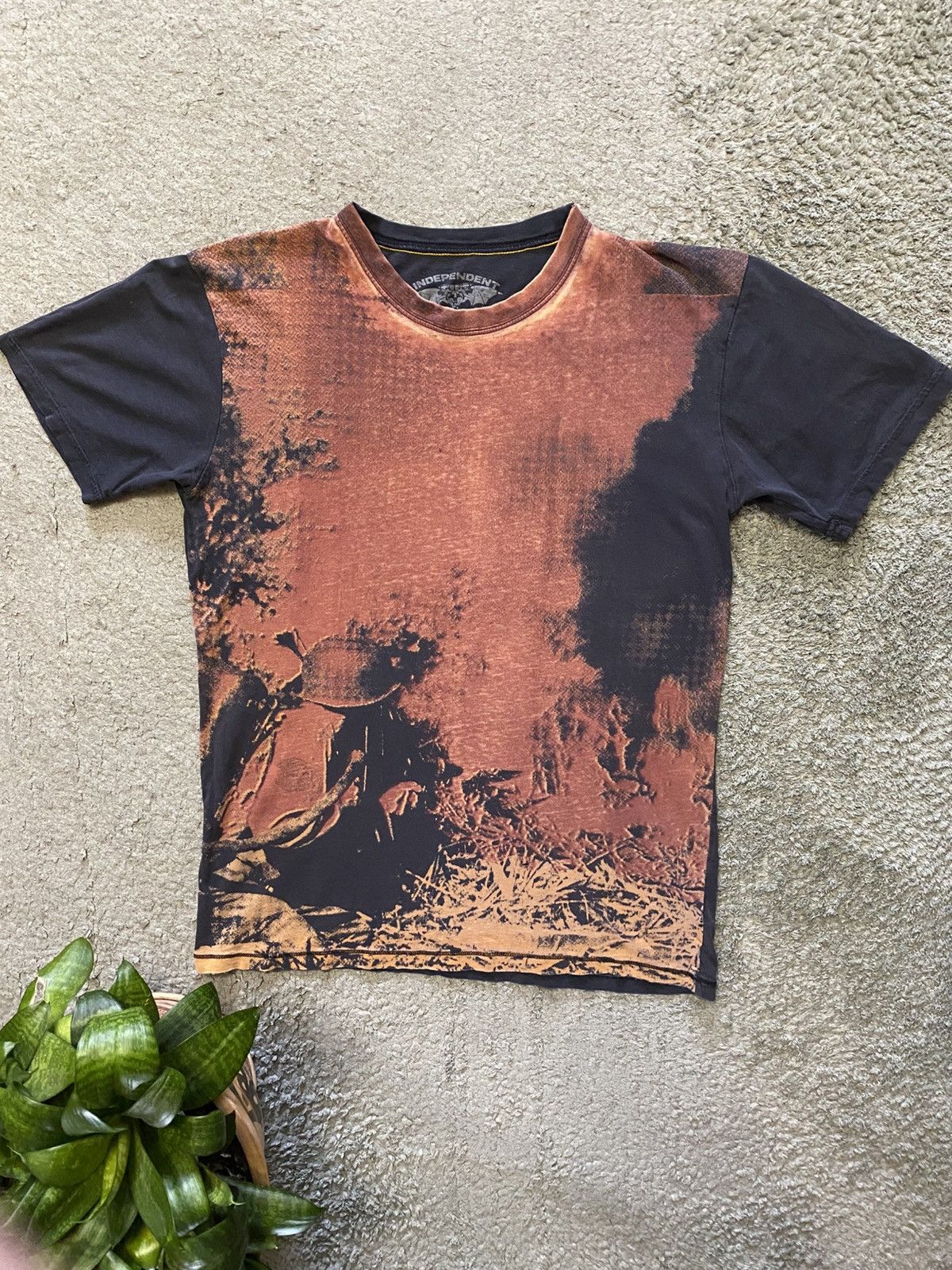 Independent Truck Co. × Vintage RARE Vintage Independent Hewitt Truck Co. sk8 AOP T-shirt Size US L / EU 52-54 / 3 - 1 Thumbnail