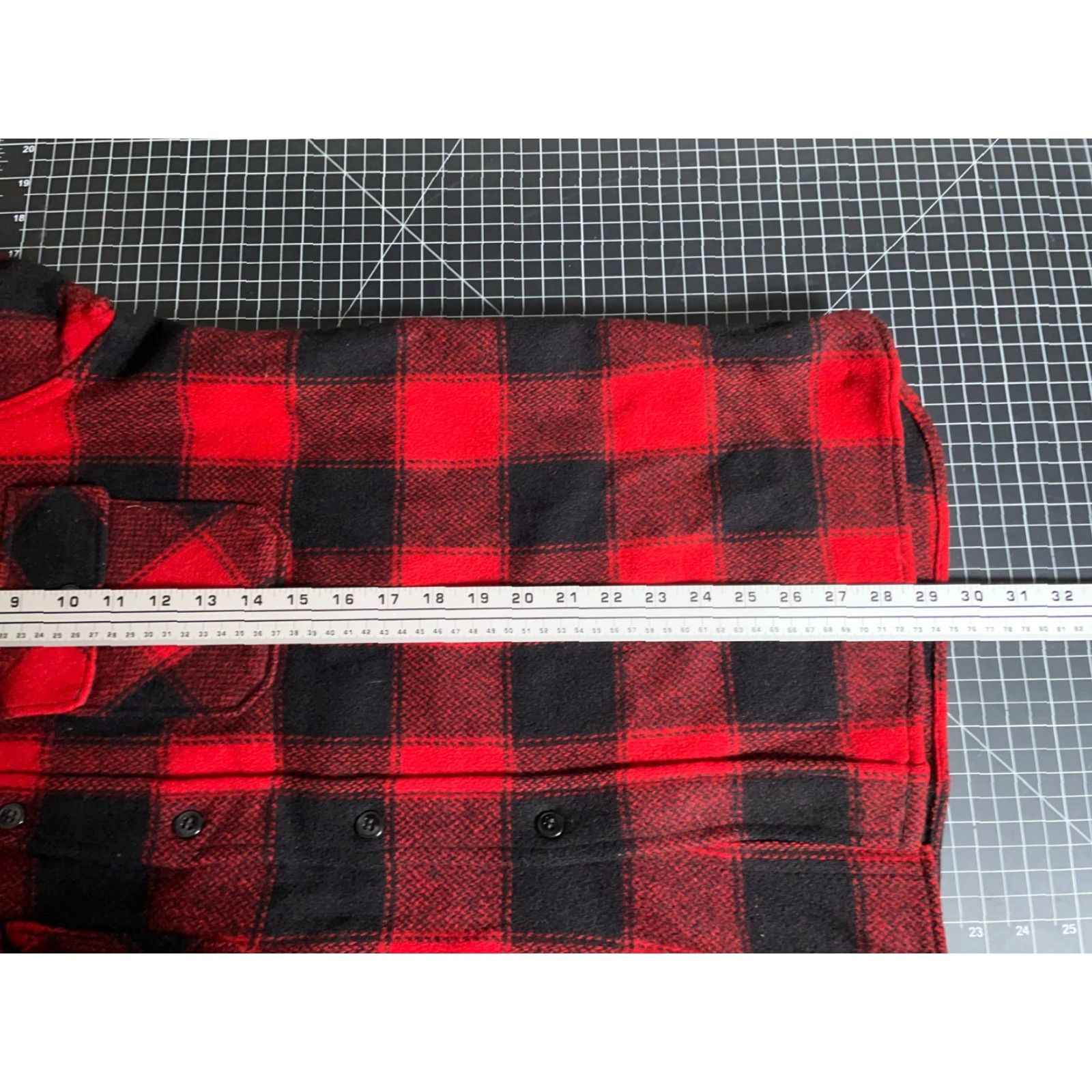 Vintage VINTAGE Winter King Wool Flannel Shirt Jacket - Red Black Buffalo Plaid - Men's Large - 70s Grunge Casual Workwear Shirt-Jacket Size US L / EU 52-54 / 3 - 6 Thumbnail