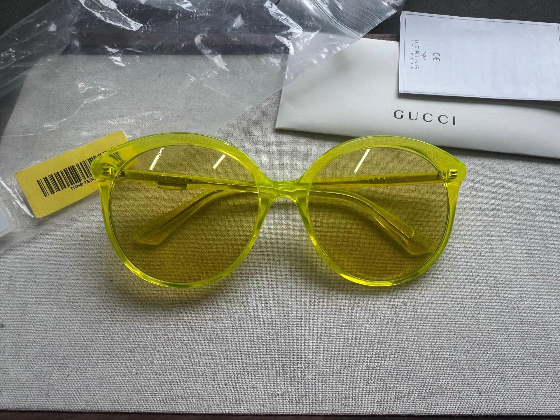 Gucci GUCCI Solid Color Temple Plastic Irregular Sunglasses K2 Size ONE SIZE - 1 Thumbnail