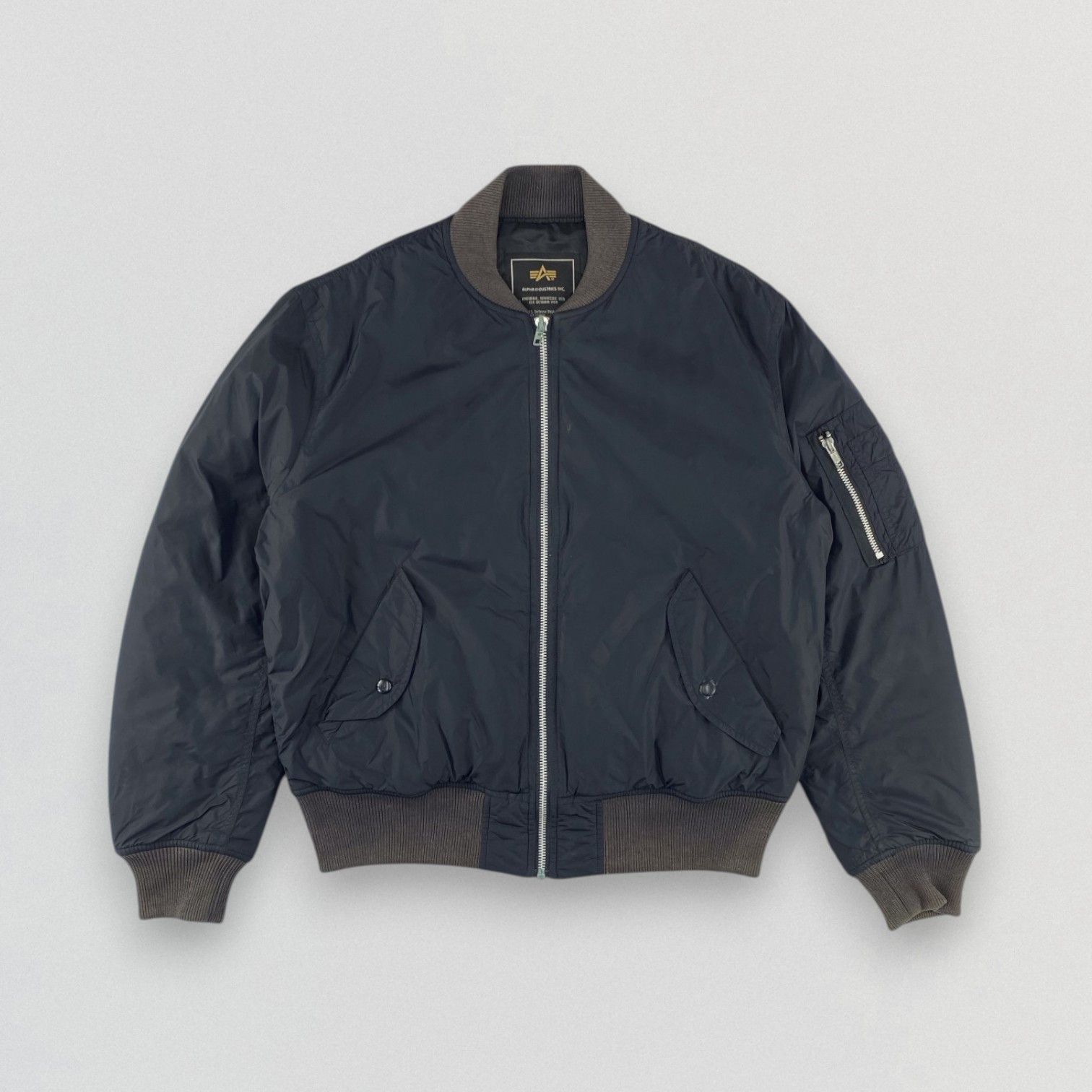 Alpha Industries Alpha Industries MA-1 Bomber Flight Jacket K1232 Size US L / EU 52-54 / 3 - 1 Thumbnail