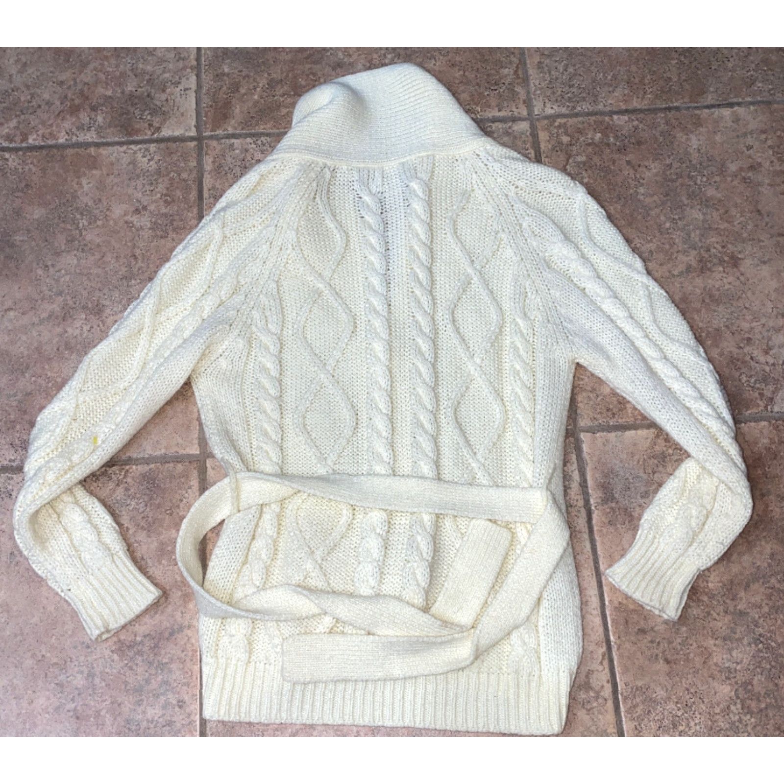 Vintage Lady Woo Womens Cardigan Sweater Size S Beige Acrylic Womens Clothing Size S / US 4 / IT 40 - 6 Thumbnail
