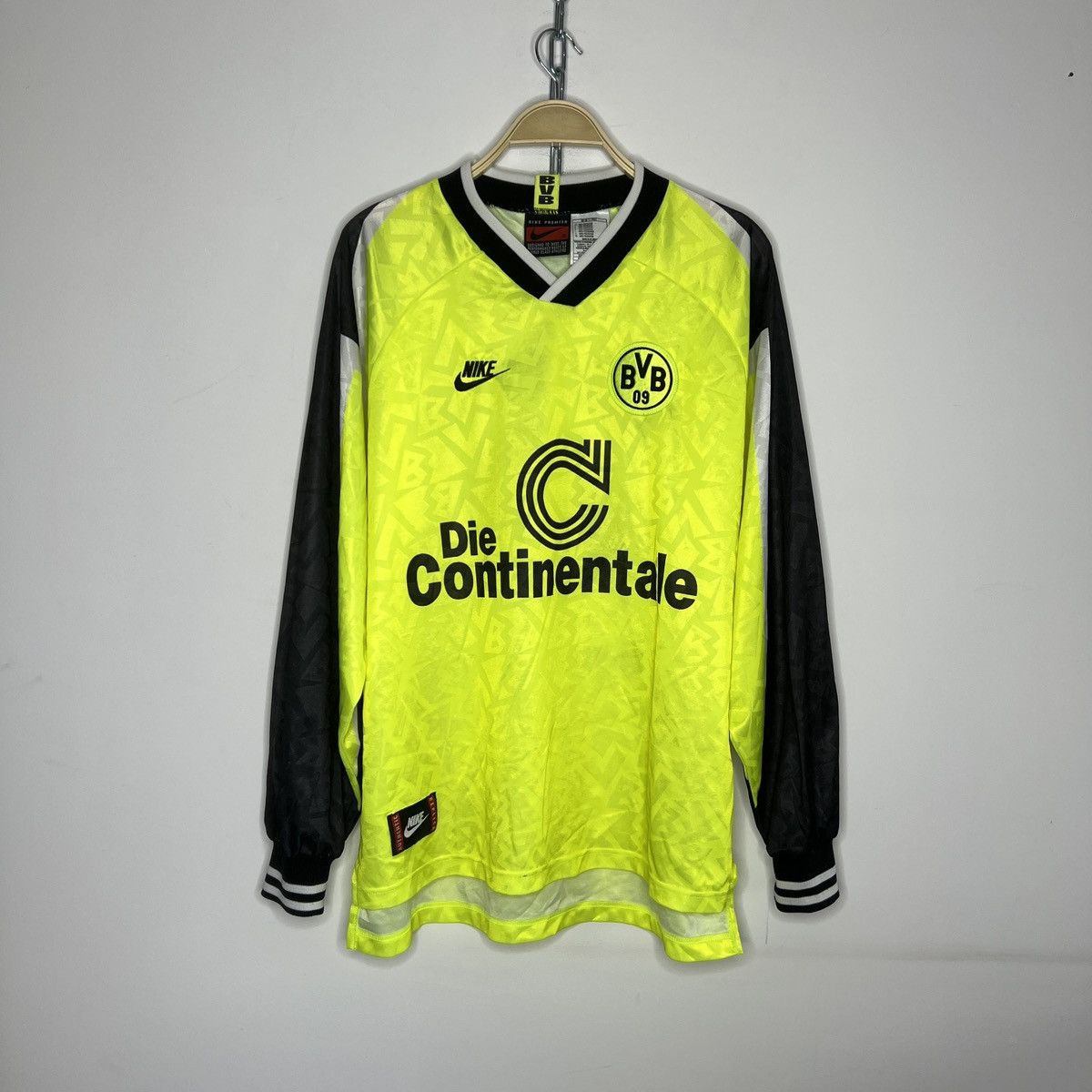 Nike × Vintage 1995 1996 Borussia Dortmund Nike Vintage Soccer Jersey Size US XL / EU 56 / 4 - 1 Thumbnail