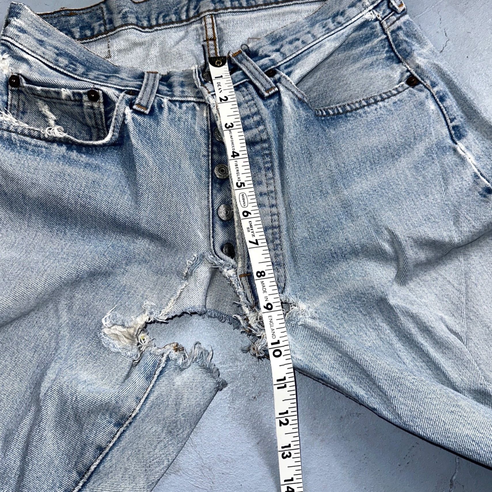 Levi's VINTAGE Levi's 501 Jeans (XX) USA 80s Light Wash Redline Selvedge 30x38 Classic Straight Jeans Mens Size US 30 / EU 46 - 6 Thumbnail