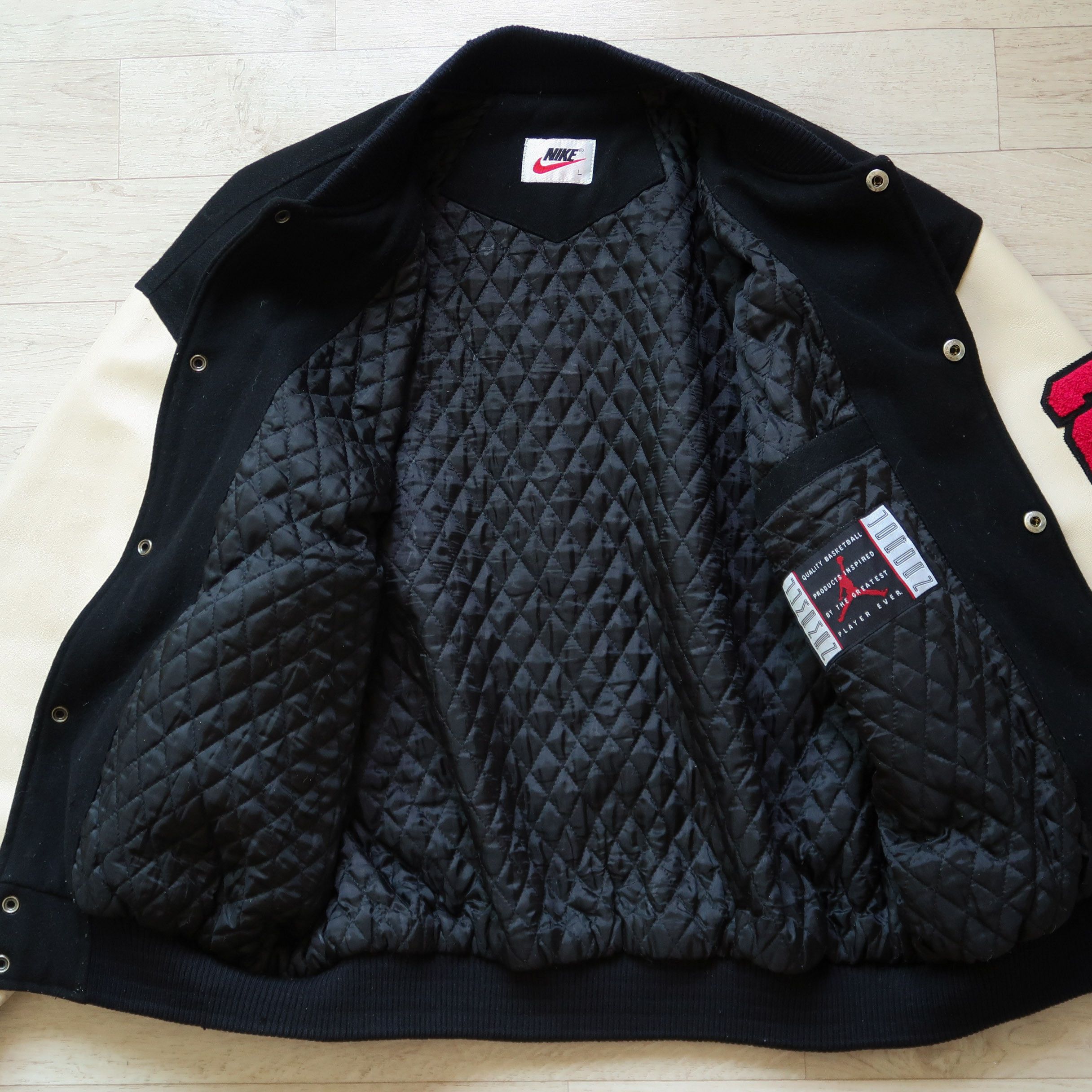 Nike Vintage 90s Nike Jordan Varsity Jacket Size US L / EU 52-54 / 3 - 10 Thumbnail