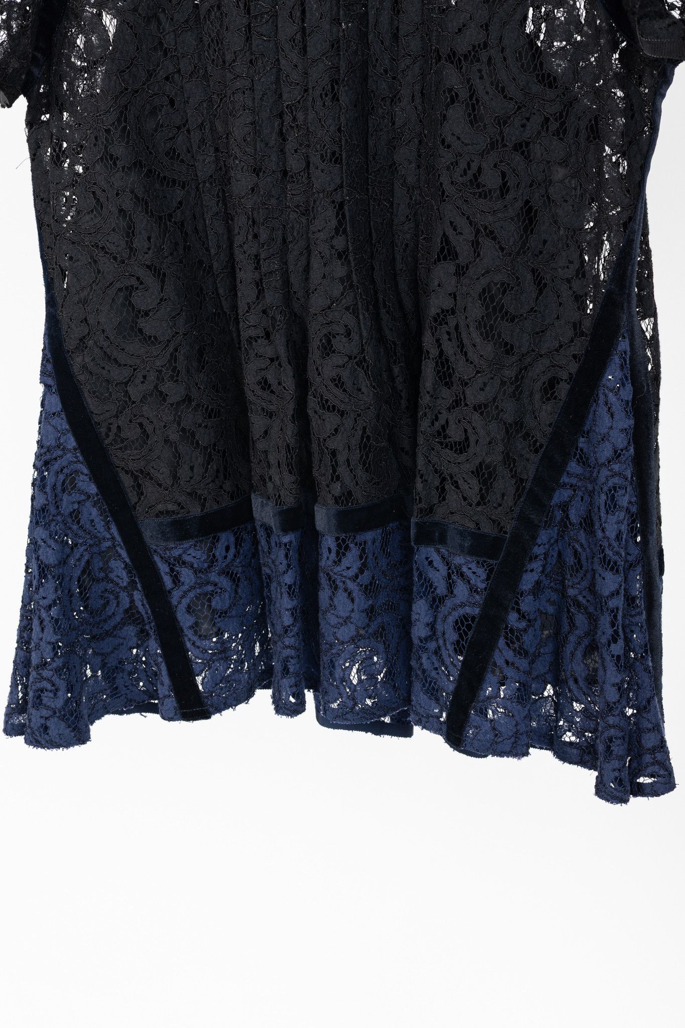 Sacai Sacai PF16 Black & Blue Lace Velvet-Trim Blouse Size S / US 4 / IT 40 - 6 Thumbnail