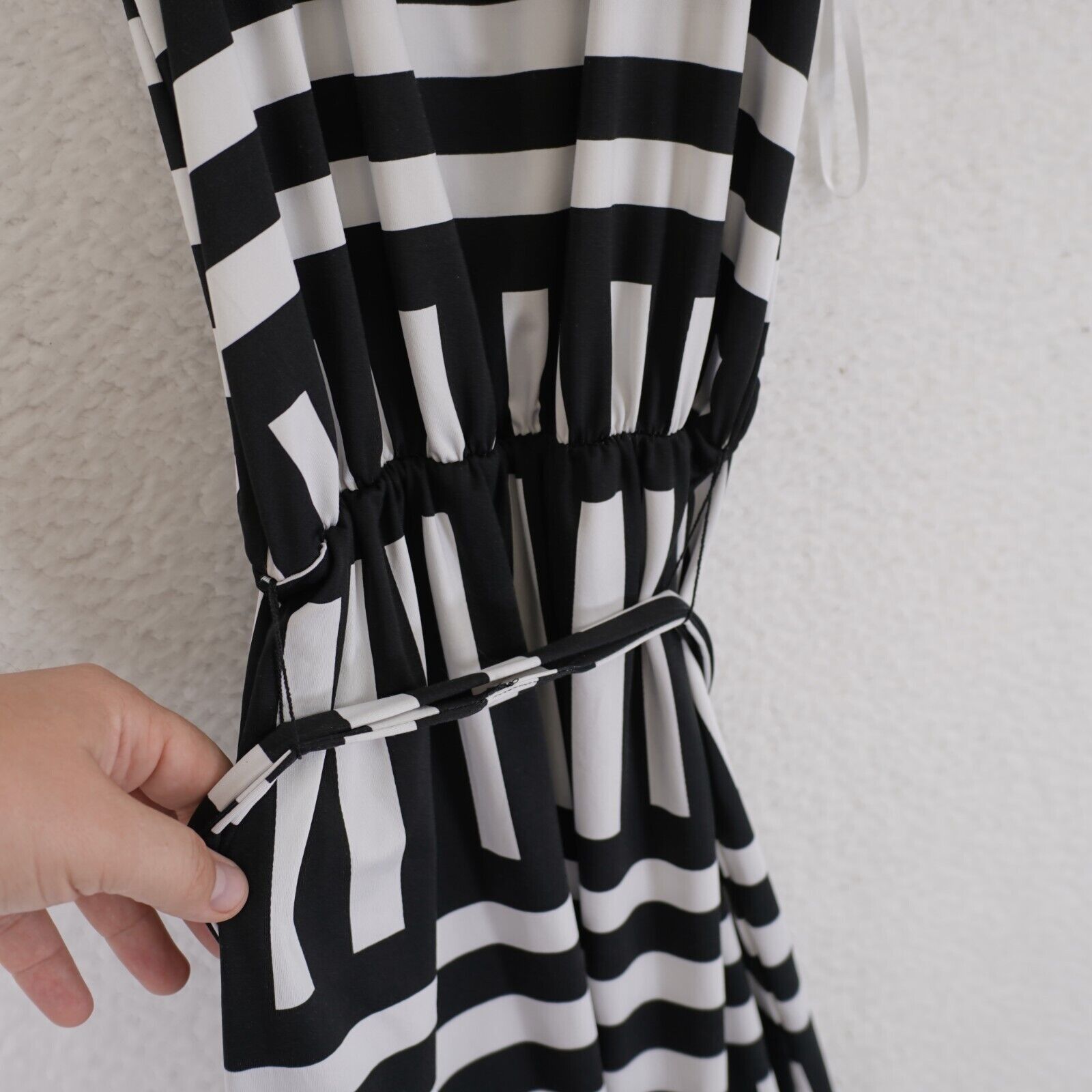 Designer Magpie Blue Small White Striped Plunging Neck Scrunch Belt D Size S / US 4 / IT 40 - 4 Thumbnail