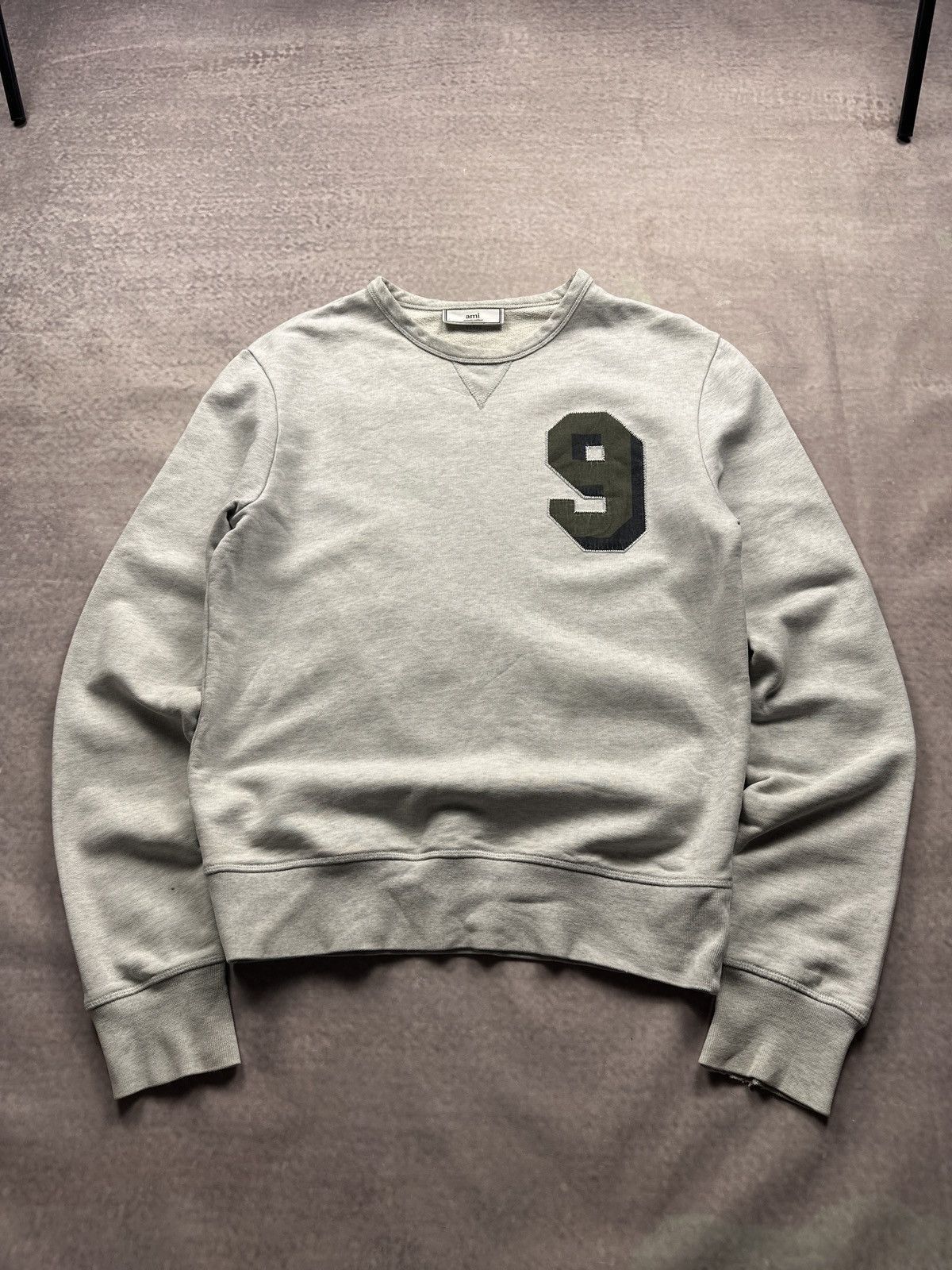 AMI Rare AMI Alexandre Mattiussi Logo Number 9 Gray Sweatshirt Size US M / EU 48-50 / 2 - 1 Thumbnail