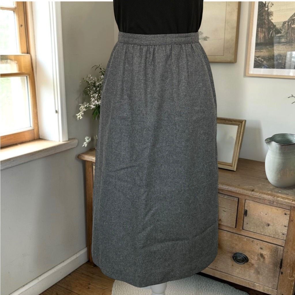 Vintage Vintage 80’s SASSON Gray Wool Blend Midi Skirt Sz 4 XS Size 27" / US 4 / IT 40 - 1 Thumbnail