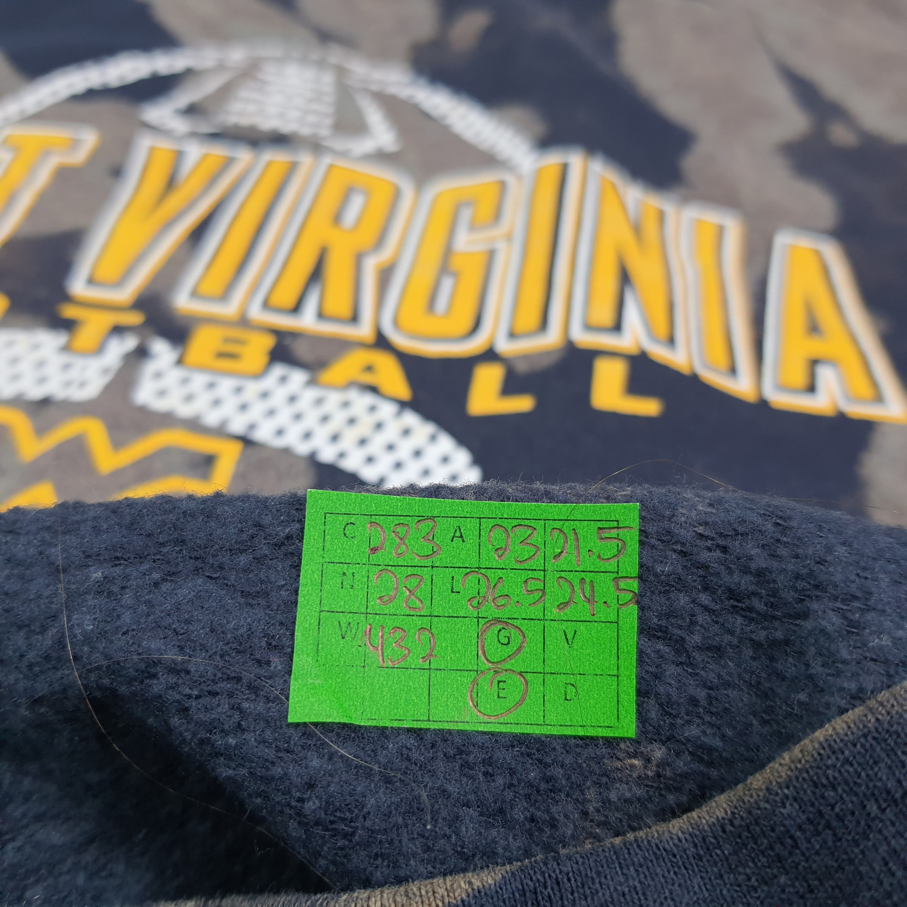 Champion Vintage Champion West Virginia Football Sweatshirt C283N28 Size US L / EU 52-54 / 3 - 6 Thumbnail