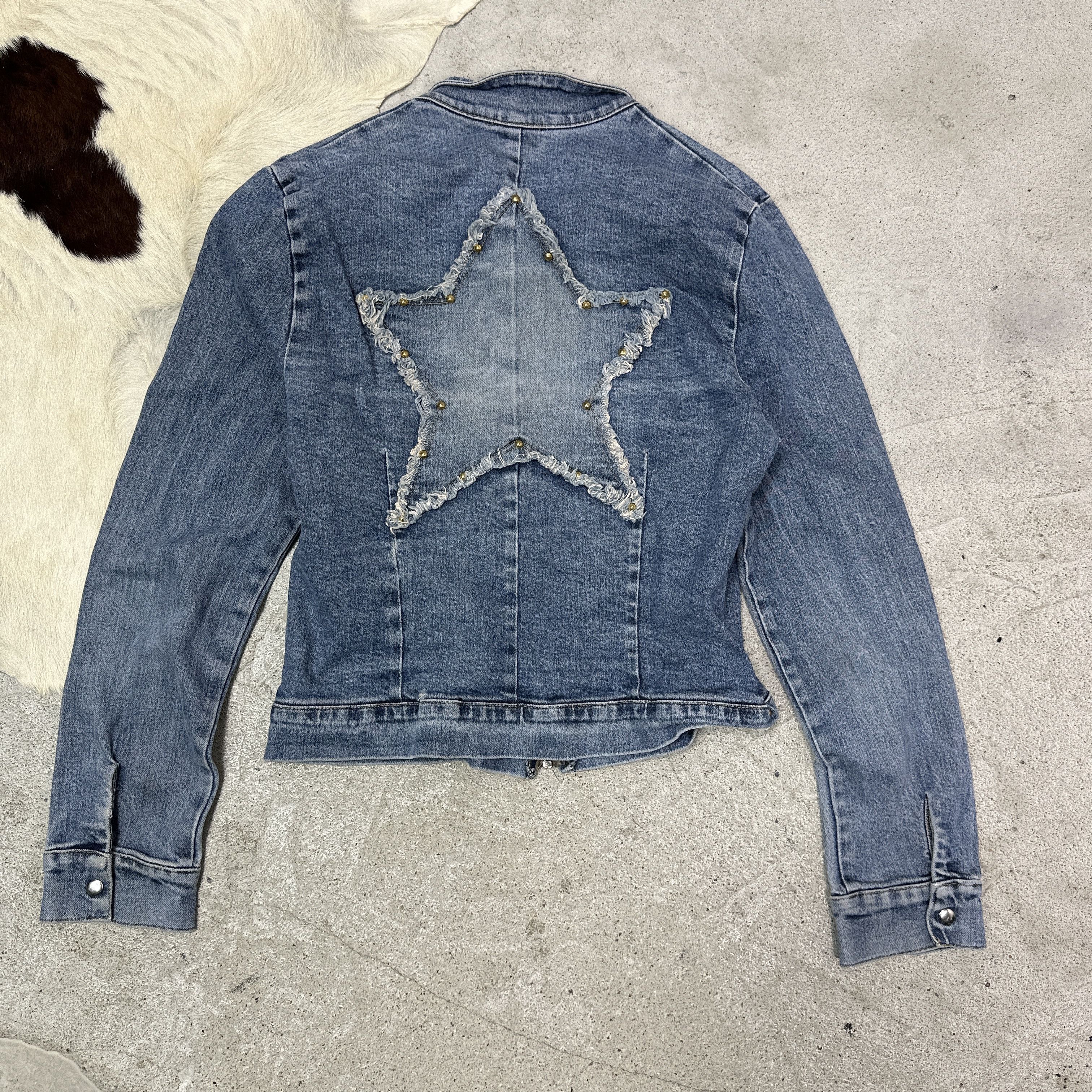 Vintage Vintage Denim Casual Fitted Star Studded Jeans Jacket 00s Size S / US 4 / IT 40 - 2 Thumbnail