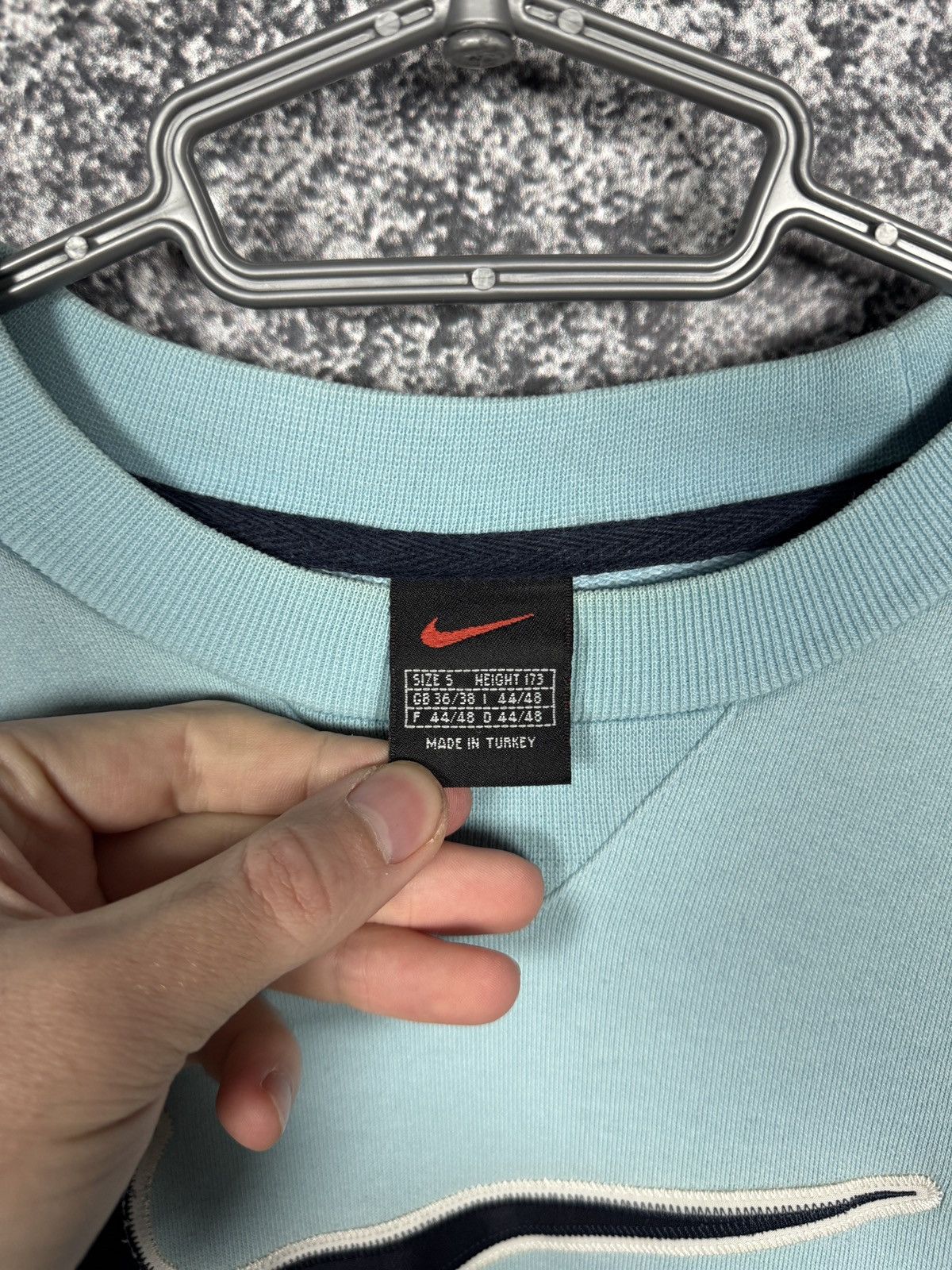 Nike Rare Nike Vintage Embroidered Logo Swoosh Sweatshirt Size S Size US S / EU 44-46 / 1 - 8 Thumbnail