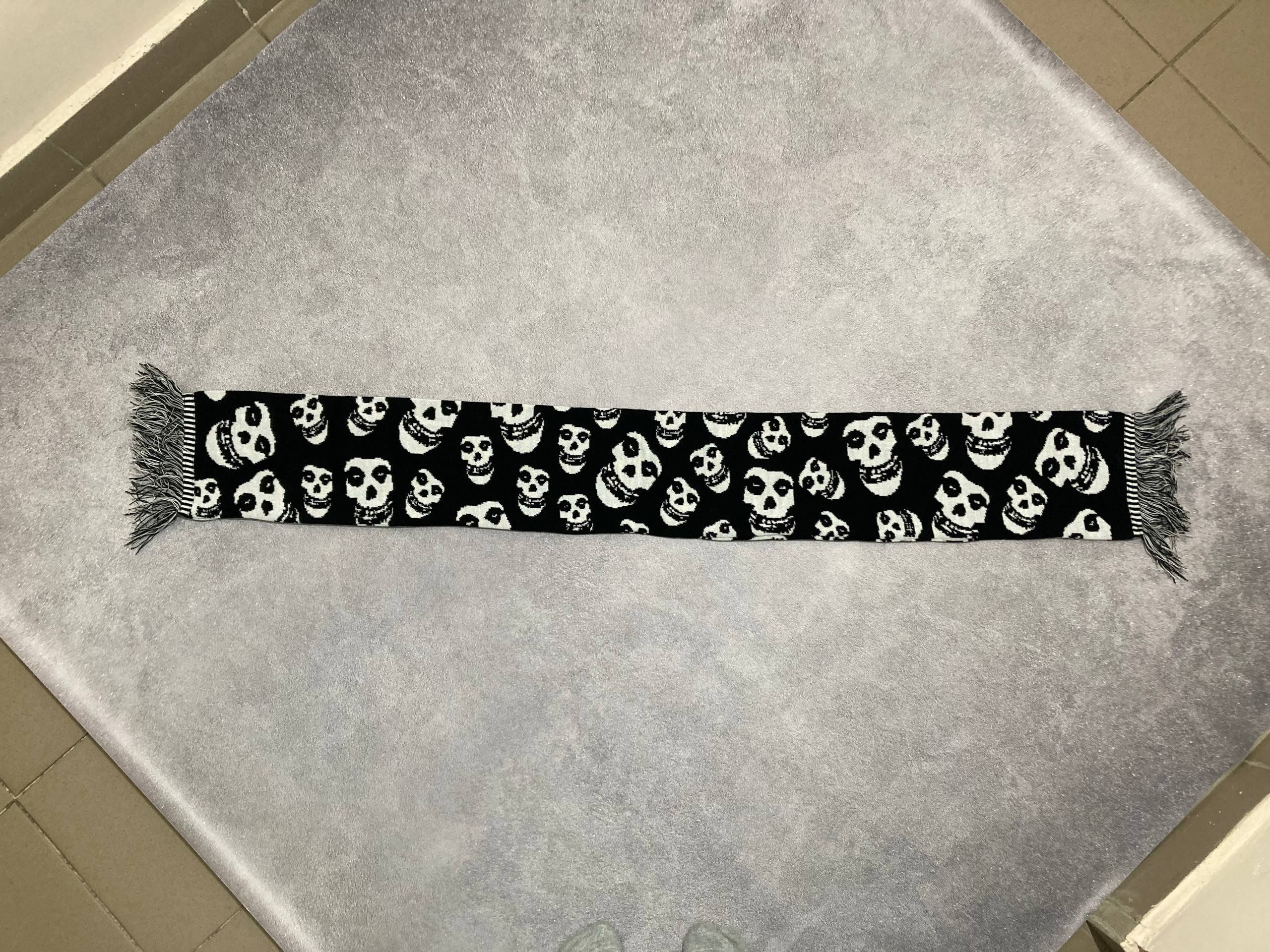 Other Scarf Misfits - The Crimson Ghost - band metal rock metal Size ONE SIZE - 5 Thumbnail