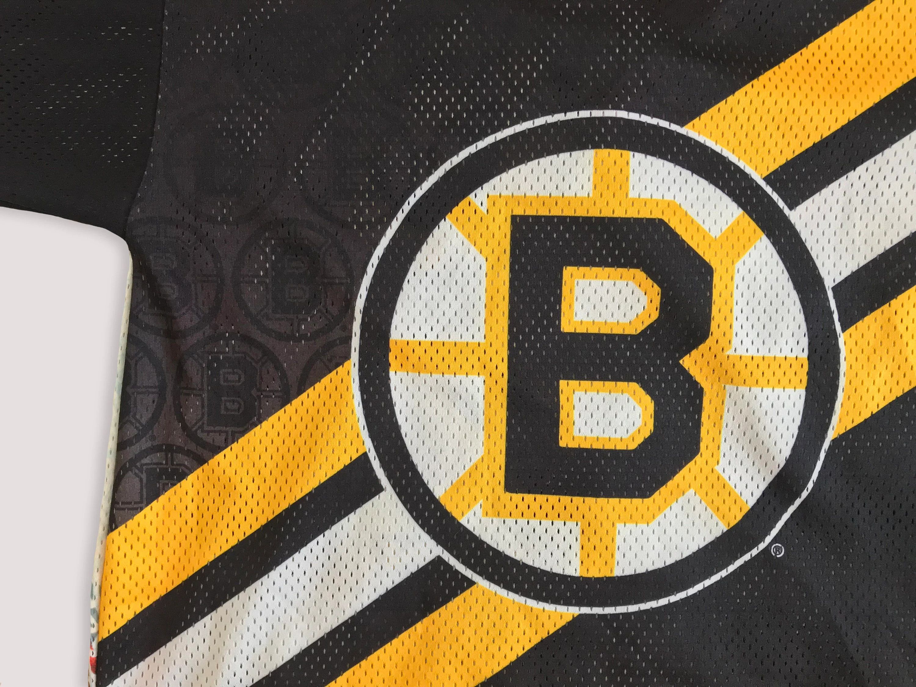 Ccm Vintage 90s CCM BOSTON BRUINS Jersey Fanimation NHL USA Size US S / EU 44-46 / 1 - 10 Thumbnail