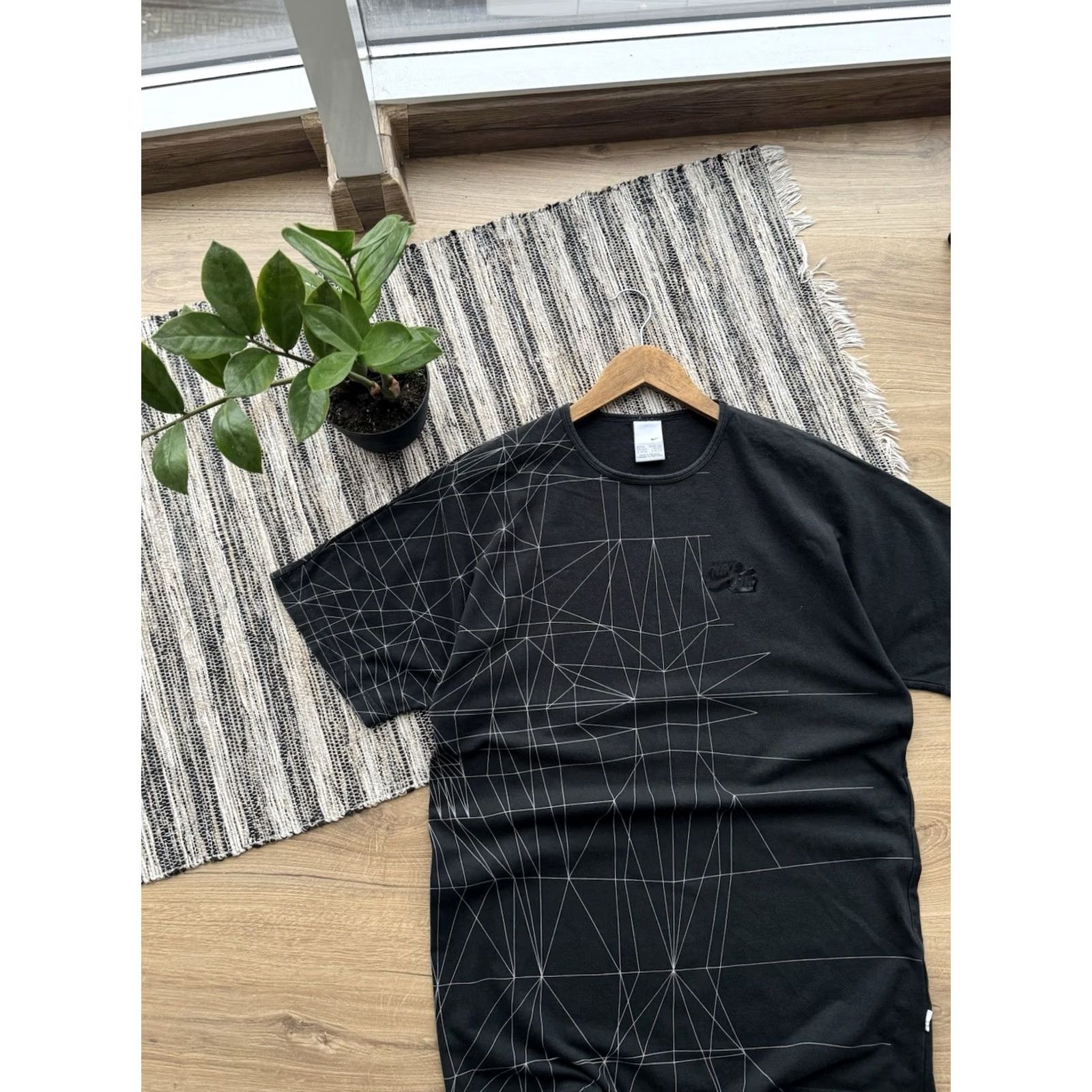 Nike VINTAGE Nike Air 90s Graphic Logo Y2K Black T Shirt M Men Size US M / EU 48-50 / 2 - 6 Thumbnail