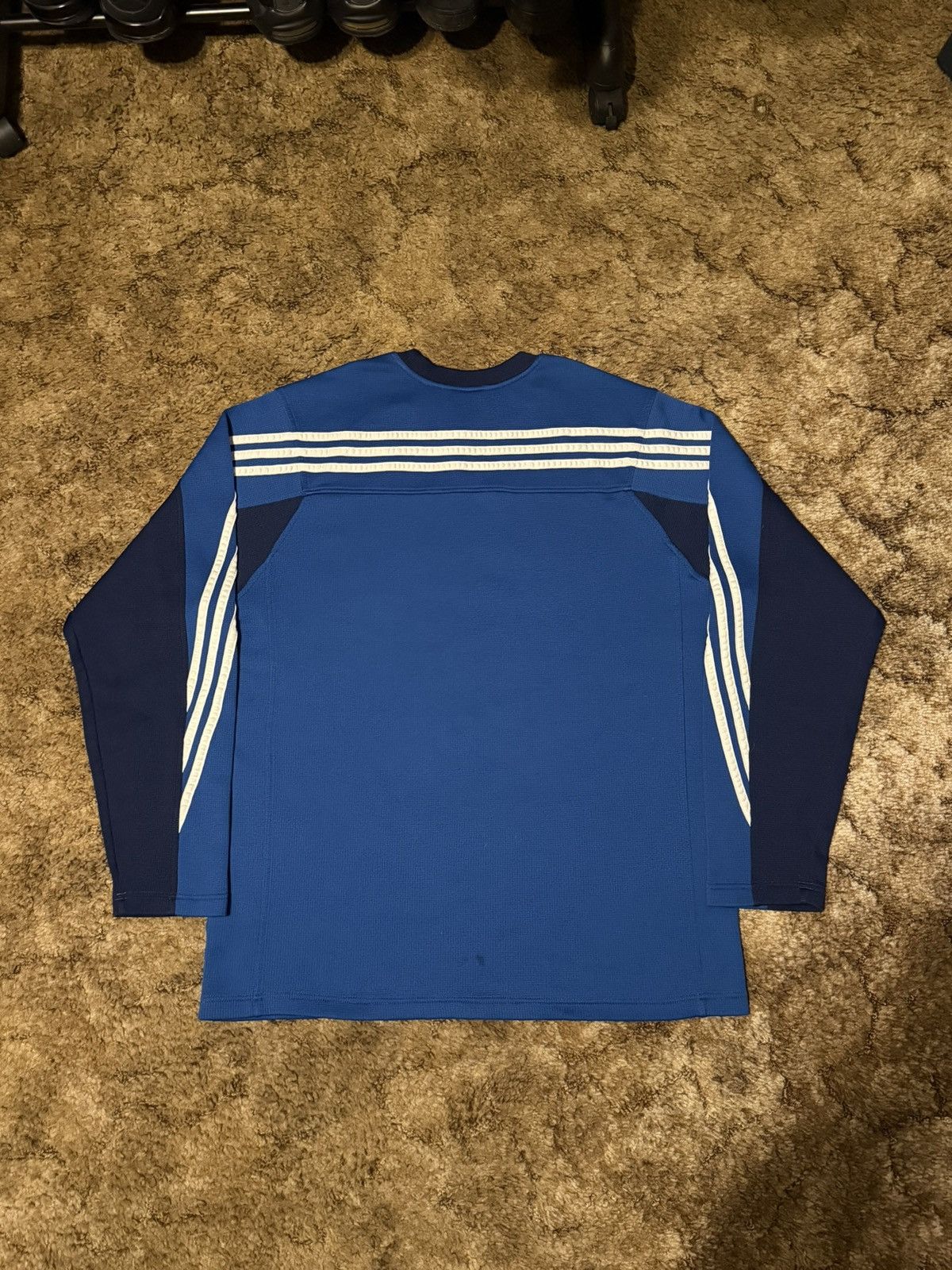 Adidas Vintage Y2K Adidas Center Logo Sweatshirt Crewneck Large Size US L / EU 52-54 / 3 - 9 Thumbnail