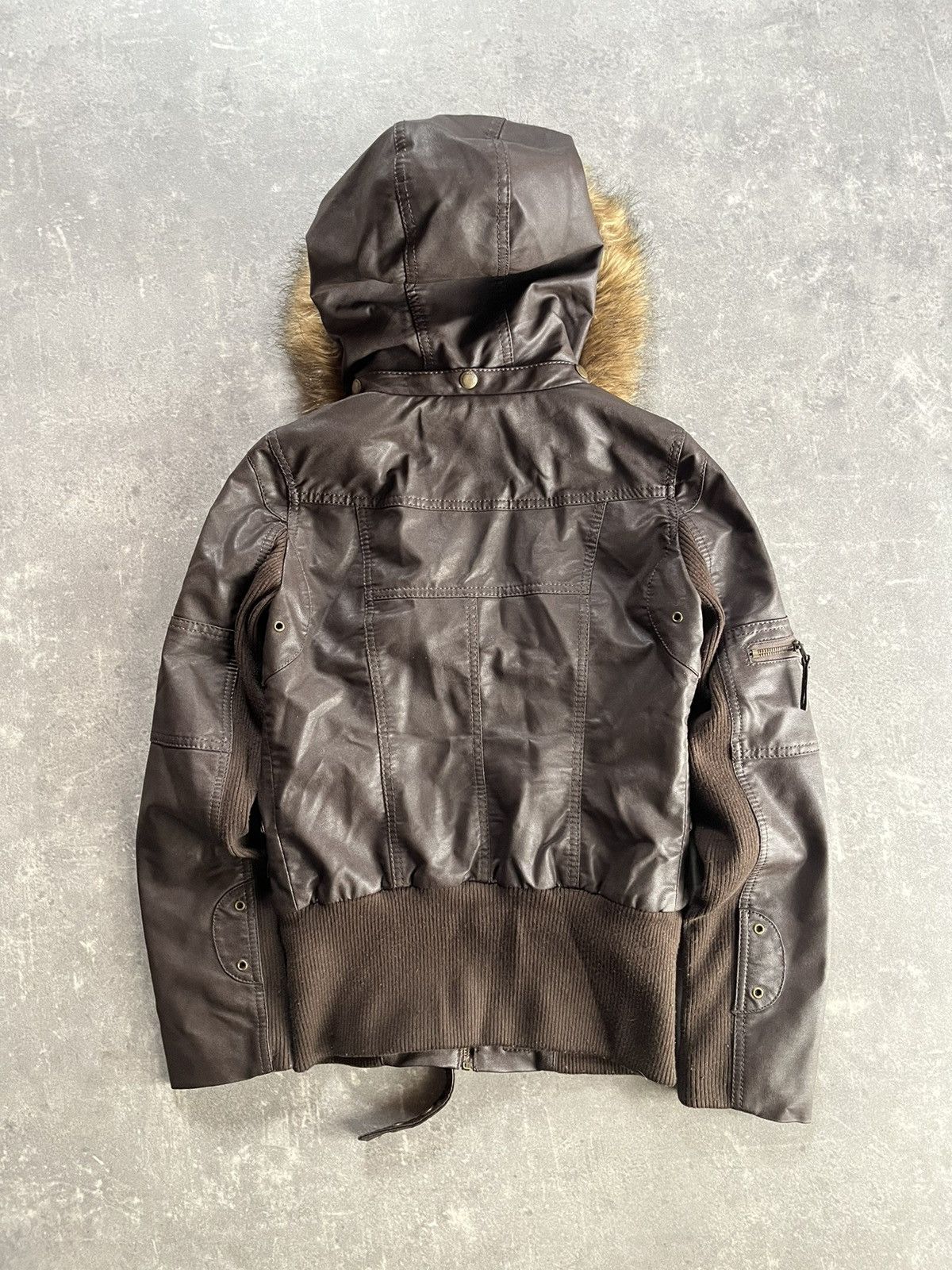 Japanese Brand 00s Faux Fur Hooded Y2K Bondage Straps Bomber Jacket XS Size XS / US 0-2 / IT 36-38 - 2 Thumbnail