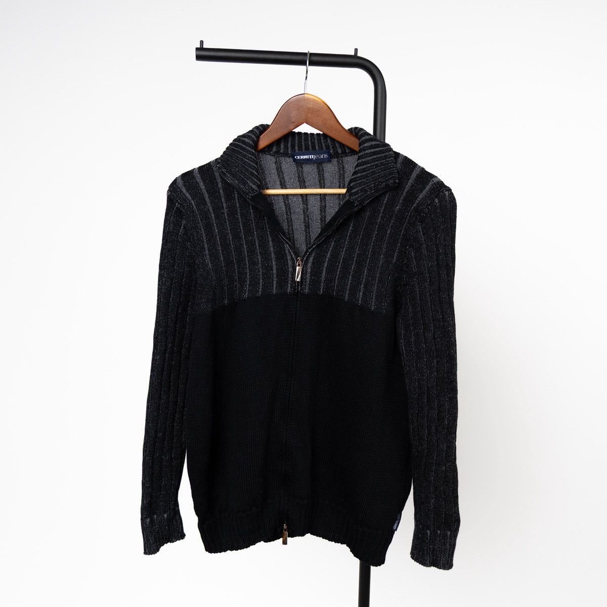 Cerruti 1881 Cerruti Jeans Vintage Sweater Knit Cardigan Black Full Zip Size US M / EU 48-50 / 2 - 2 Thumbnail